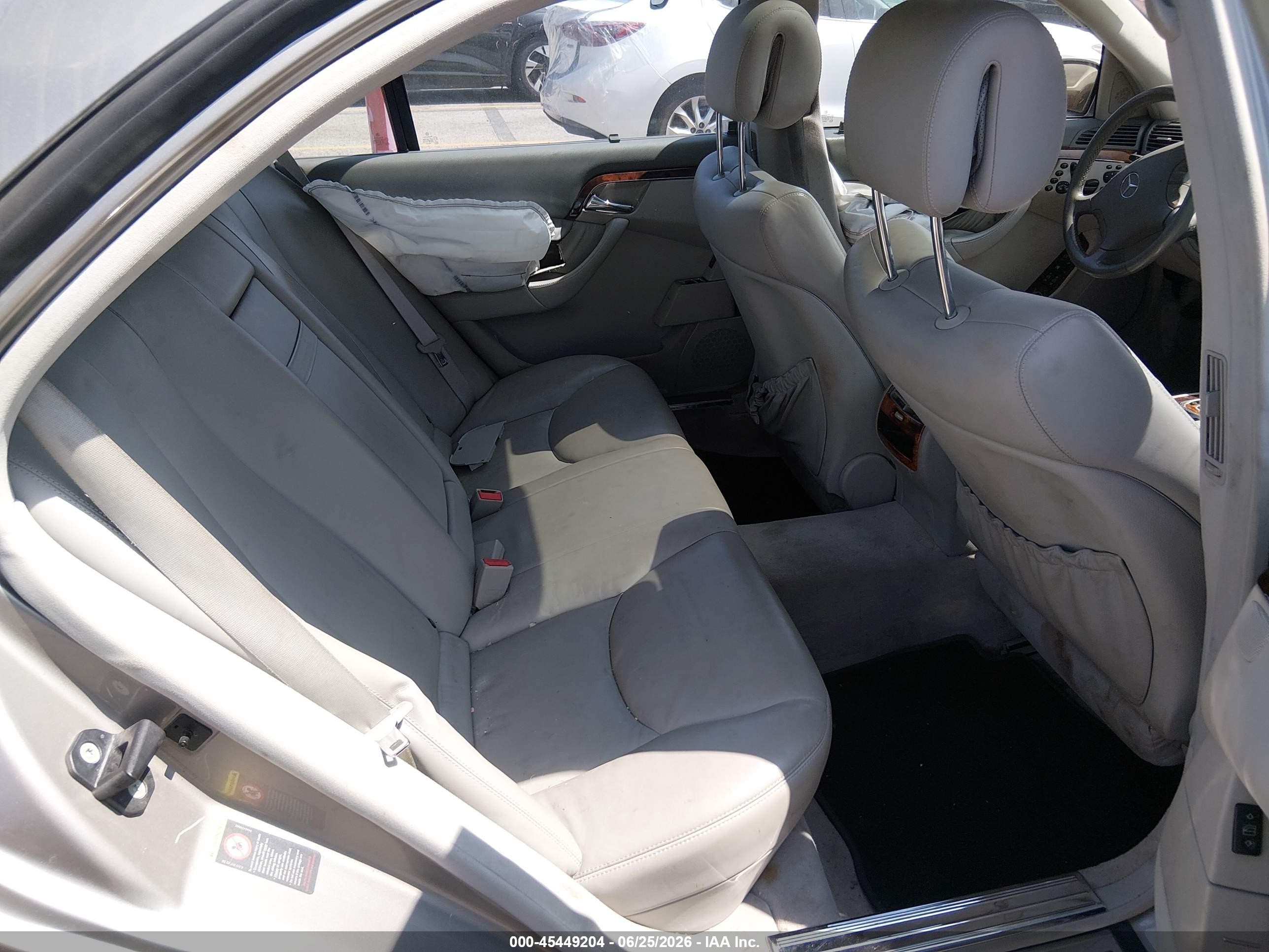 2006 Mercedes-benz S 500   Silver vin: WDBNG75J46A470688