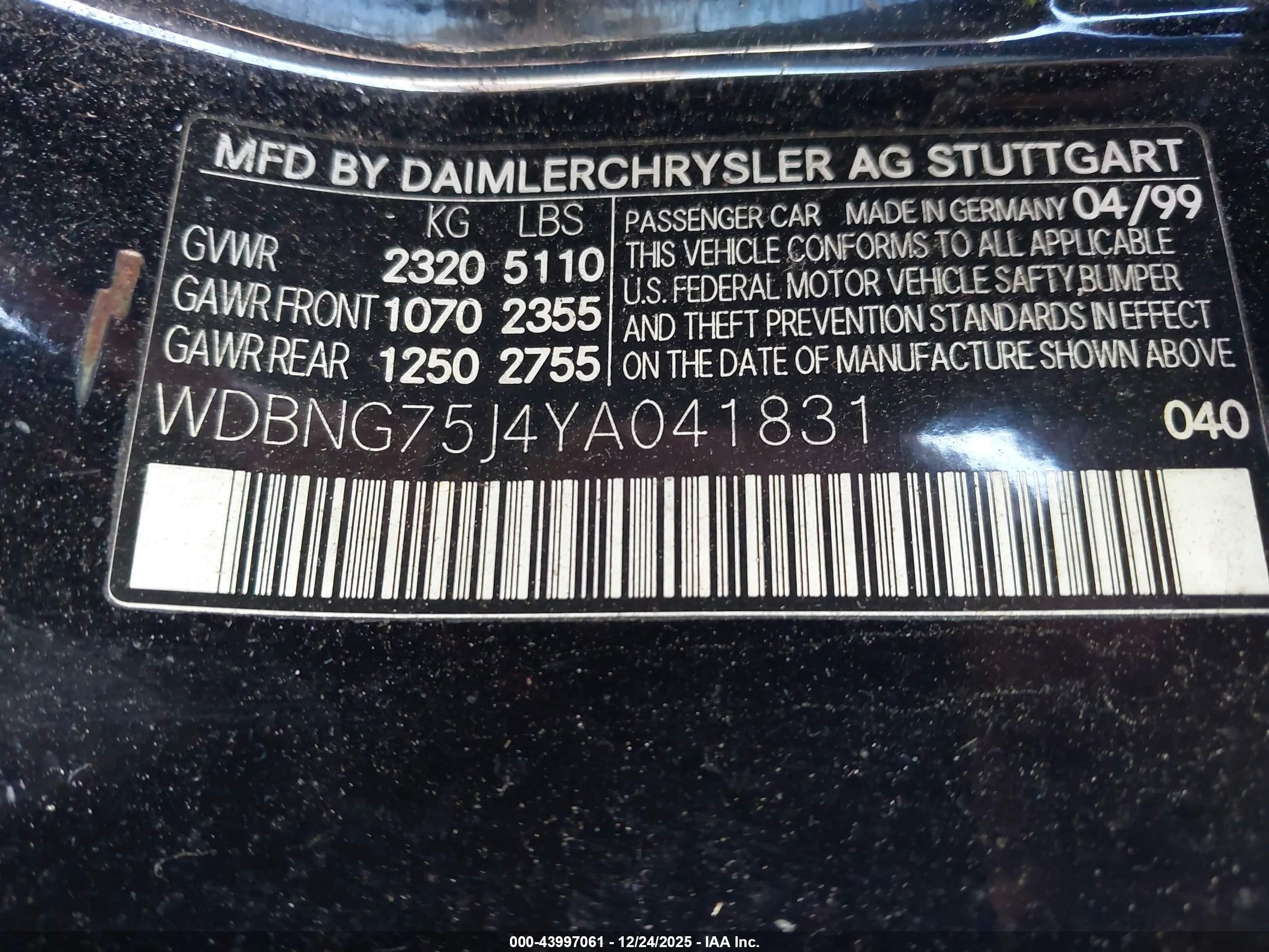 2000 Mercedes-benz S 500   Black vin: WDBNG75J4YA041831