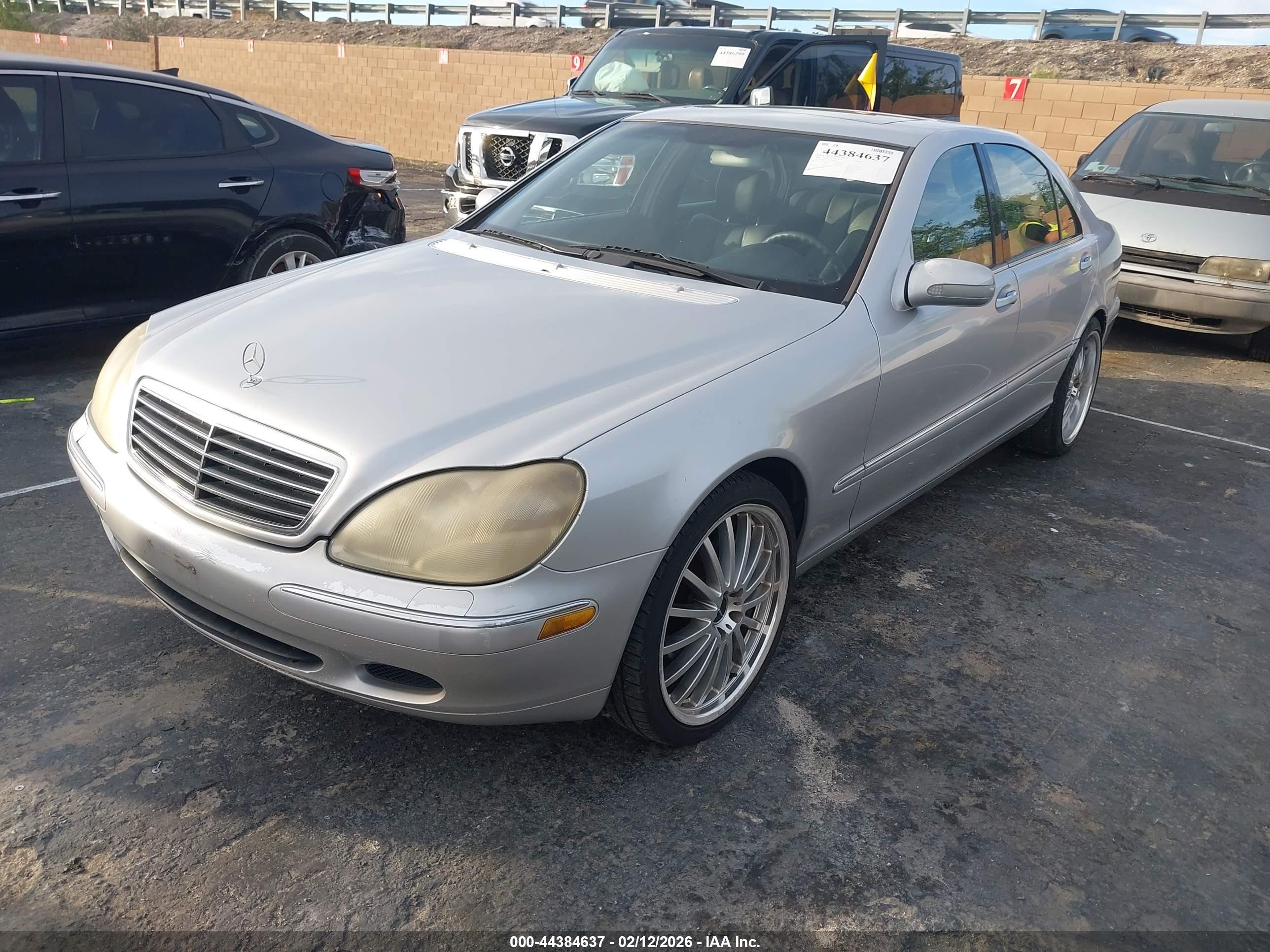 2000 Mercedes-benz S 500   Silver vin: WDBNG75J4YA080712
