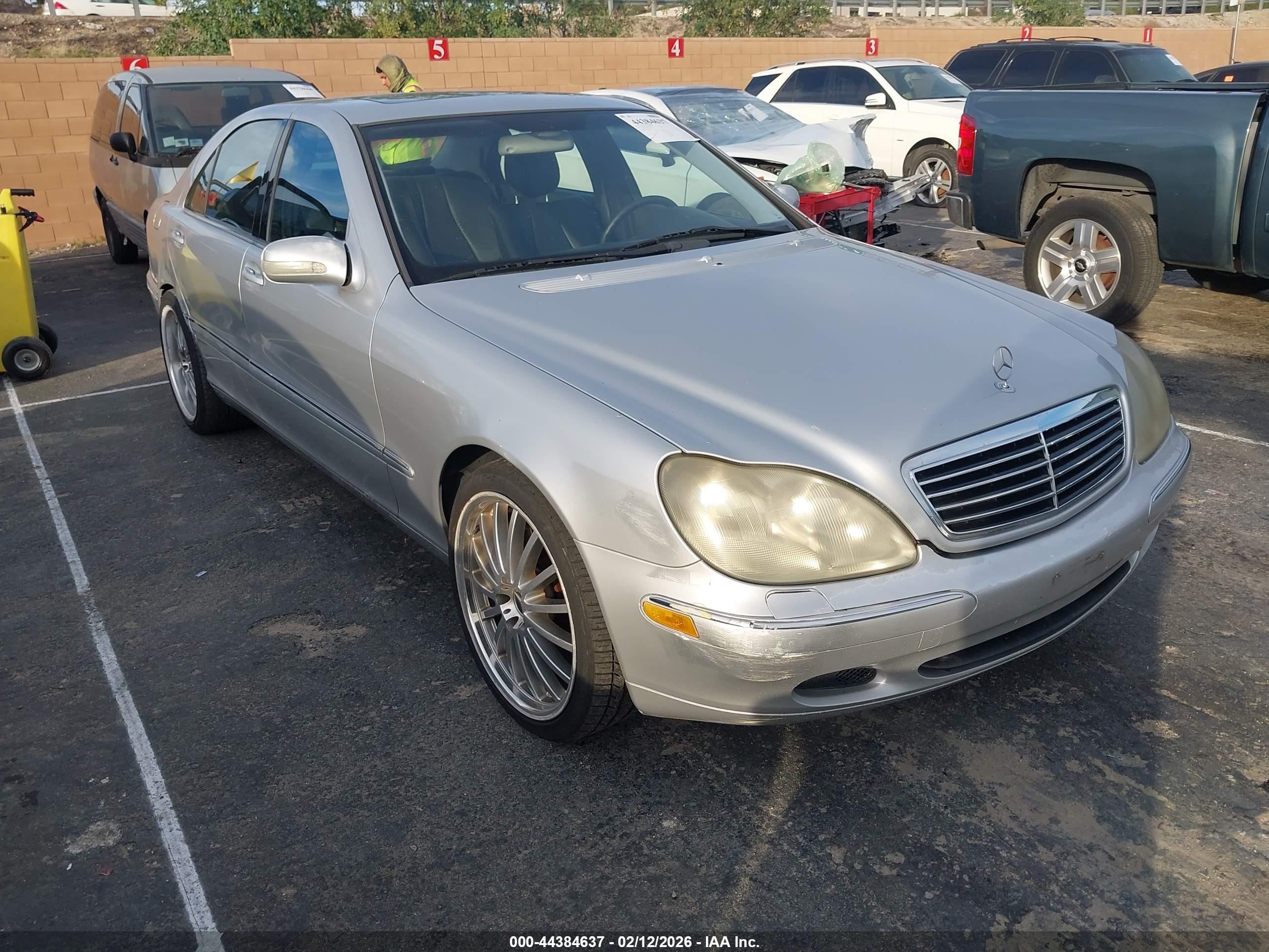 2000 Mercedes-benz S 500   Silver vin: WDBNG75J4YA080712