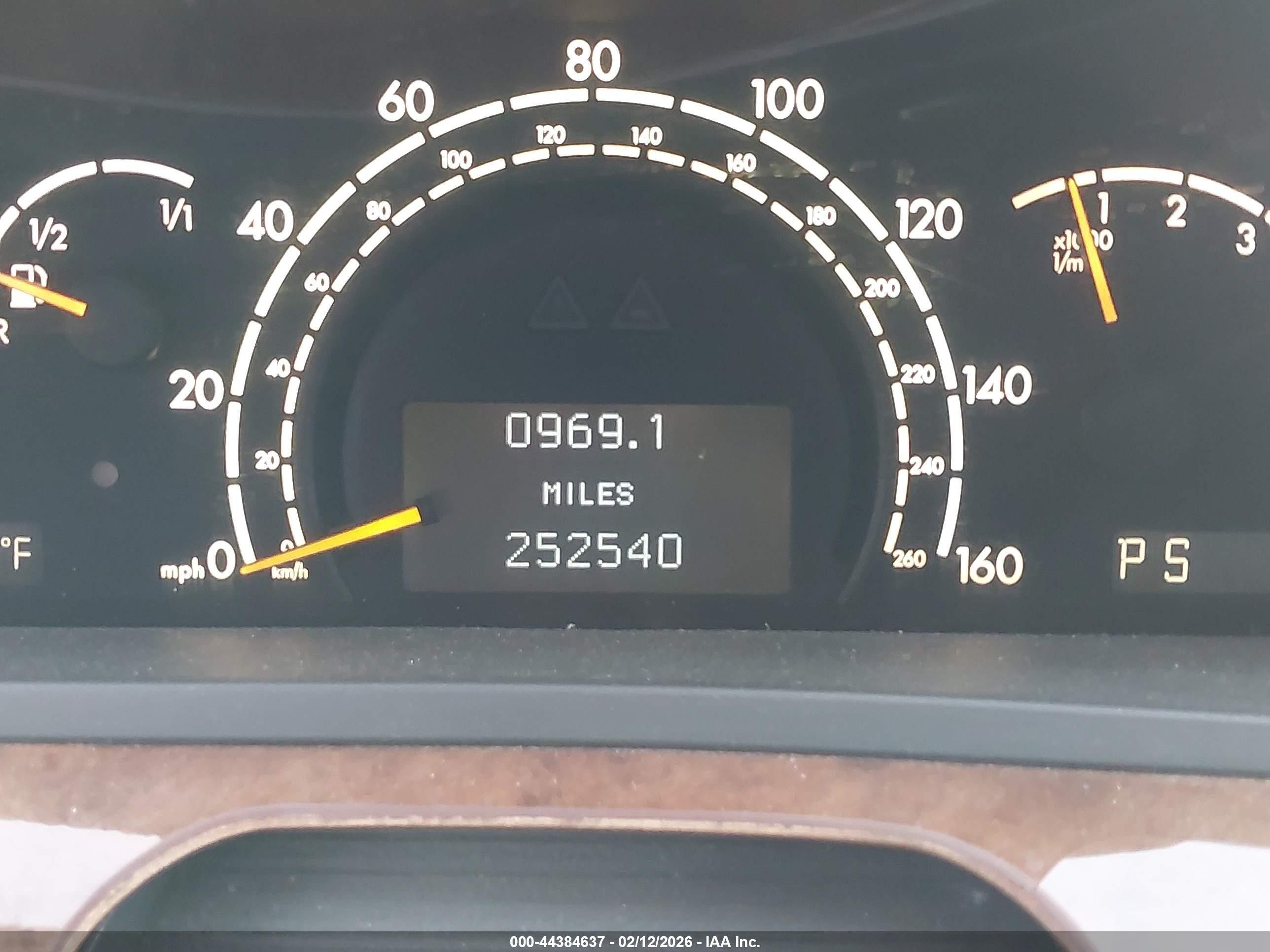 2000 Mercedes-benz S 500   Silver vin: WDBNG75J4YA080712