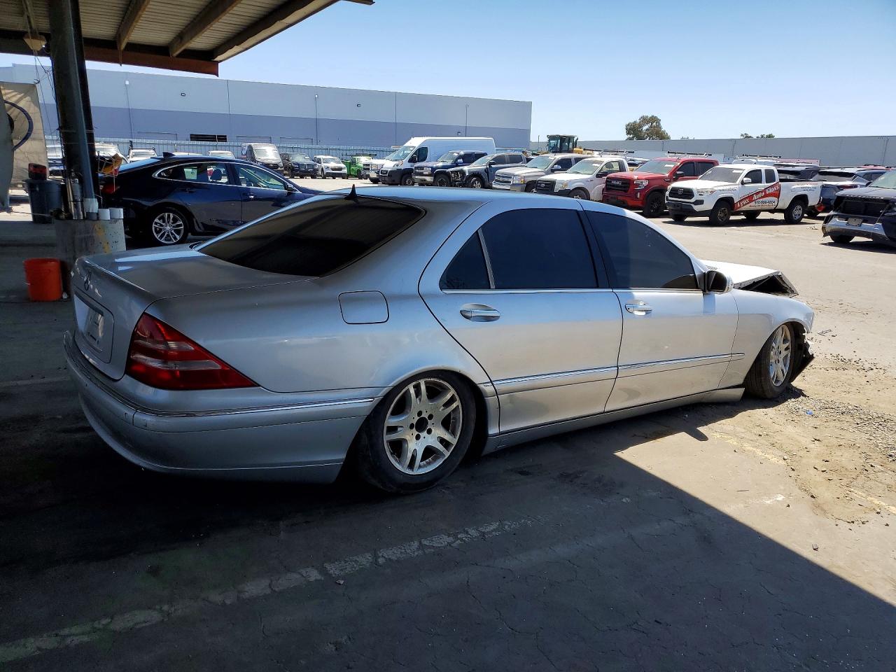2000 Mercedes-benz S-class S500 Silver vin: WDBNG75J4YA116883