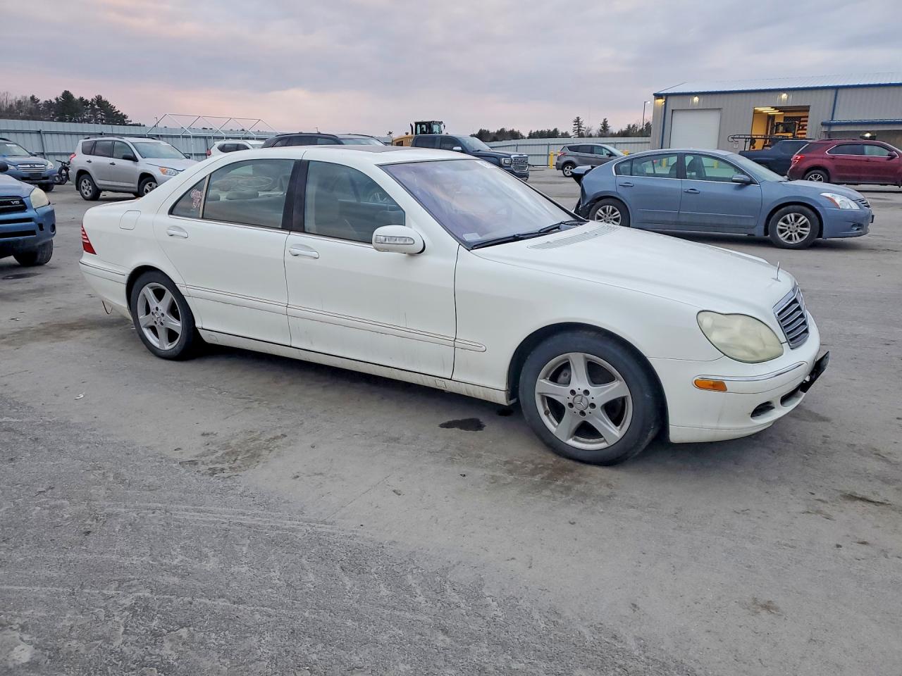 2004 Mercedes-benz S 500 White vin: WDBNG75J54A394492