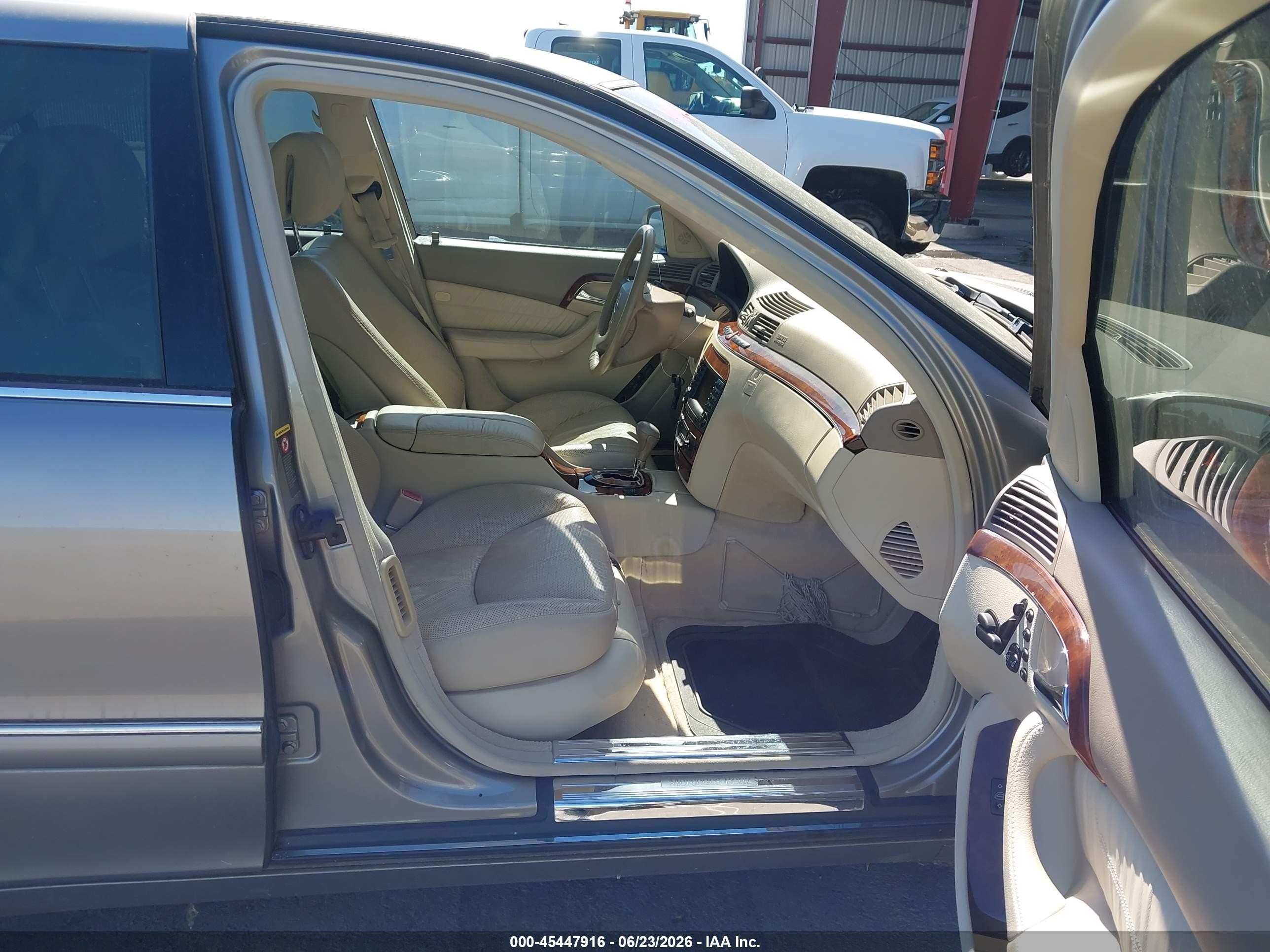2004 Mercedes-benz S 500   Champagne vin: WDBNG75J54A397568
