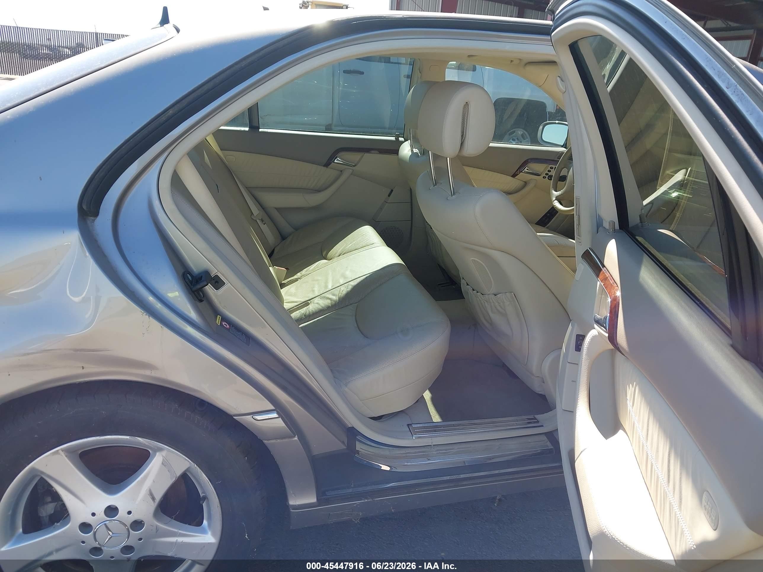 2004 Mercedes-benz S 500   Champagne vin: WDBNG75J54A397568