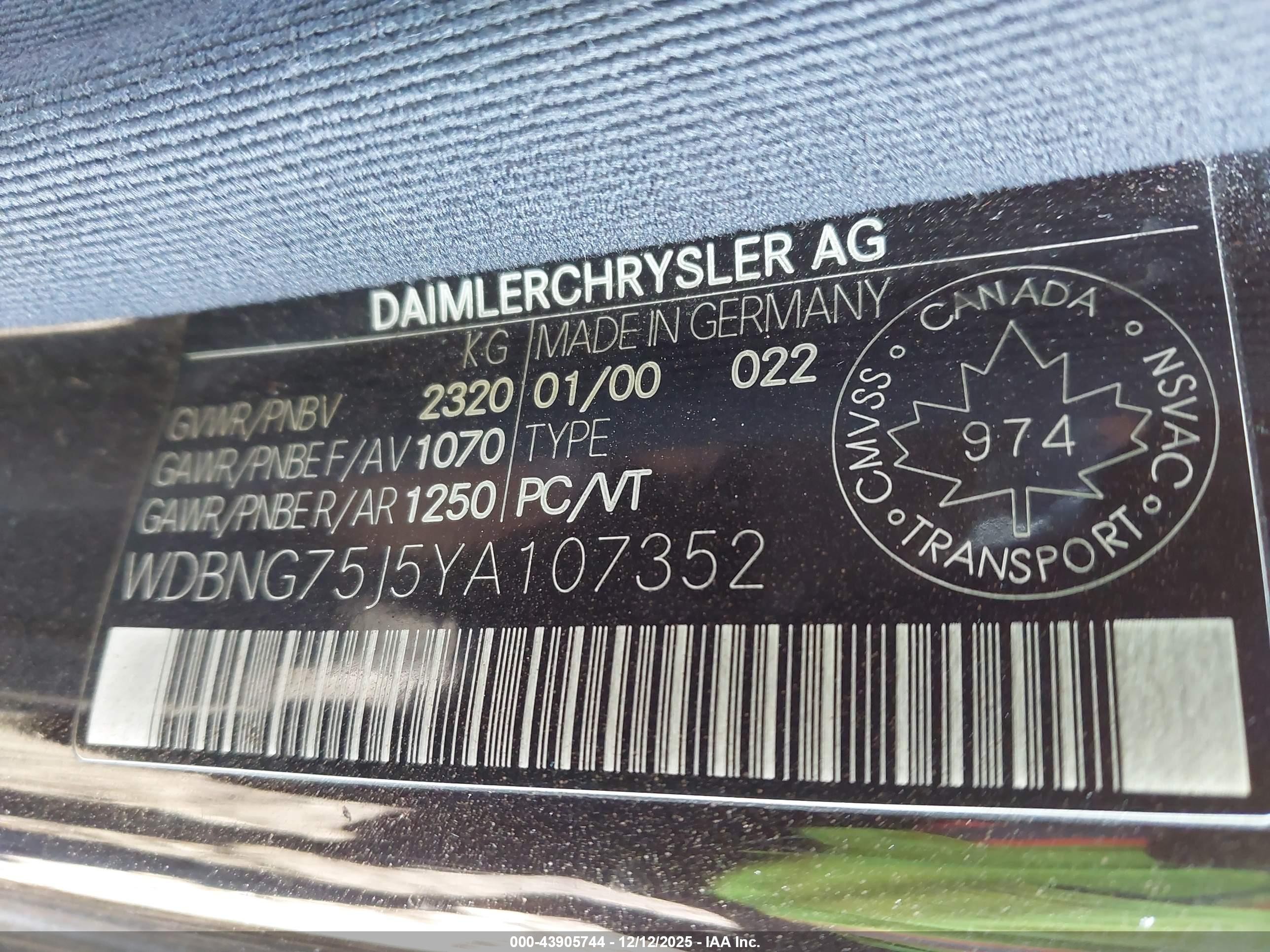 2000 Mercedes-benz S 500   Black vin: WDBNG75J5YA107352