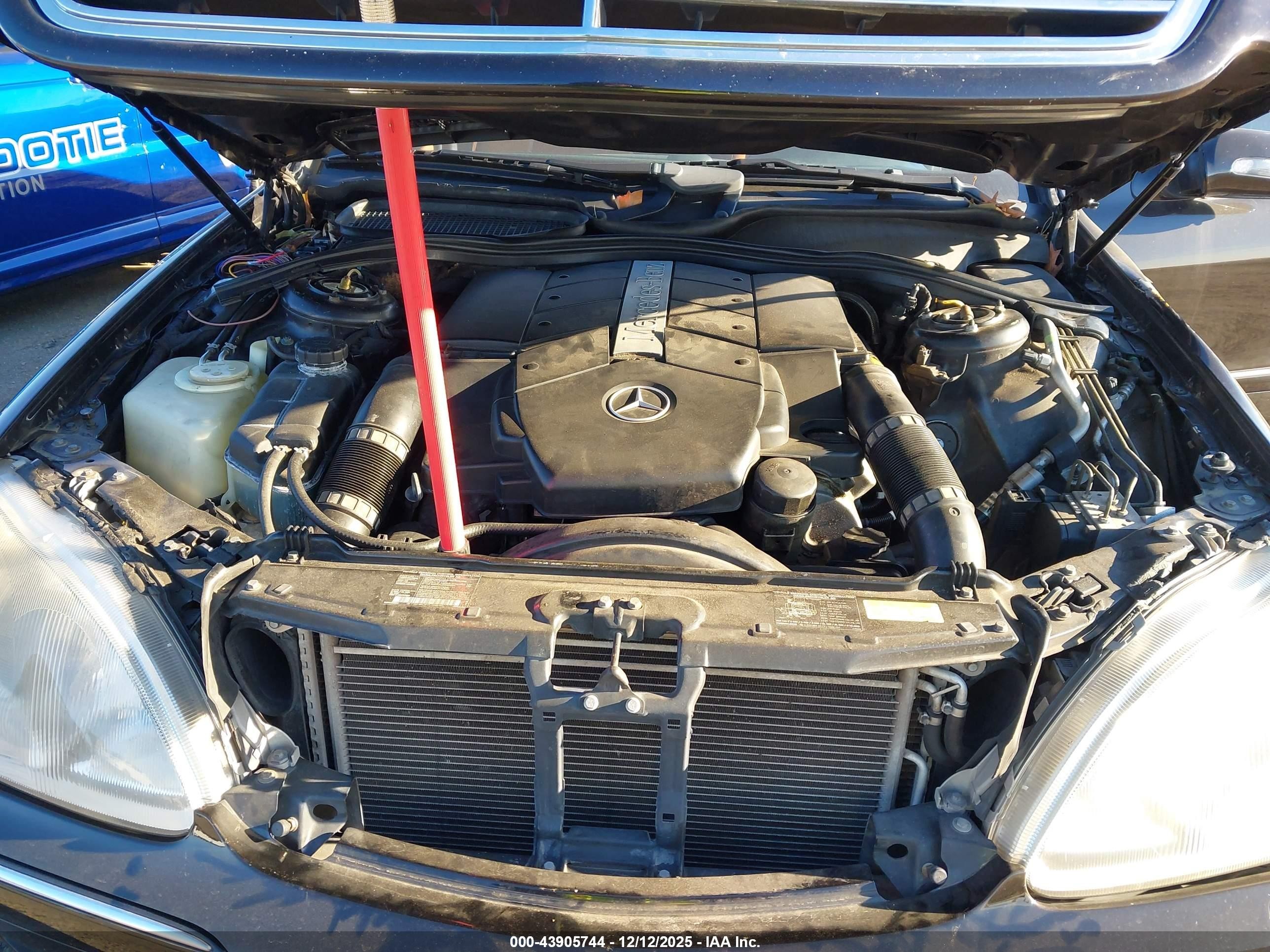 2000 Mercedes-benz S 500   Black vin: WDBNG75J5YA107352