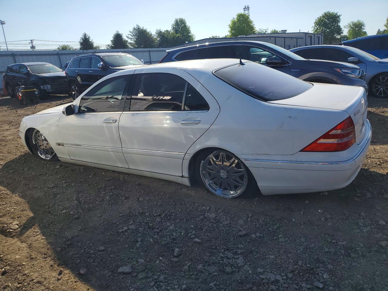 2001 Mercedes-benz S 500 White vin: WDBNG75J61A214092