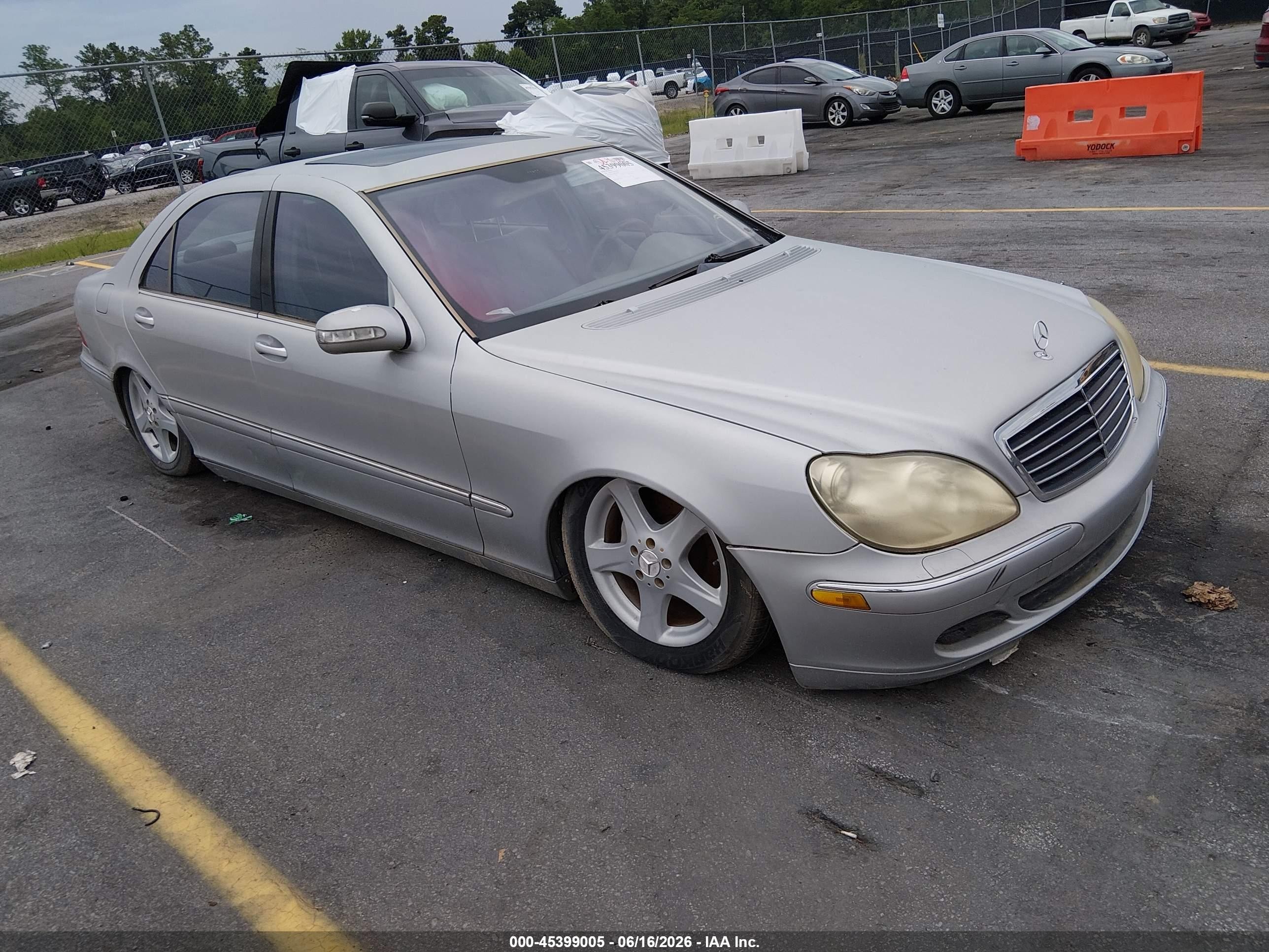 2005 Mercedes-benz S 500   Silver vin: WDBNG75J65A447864