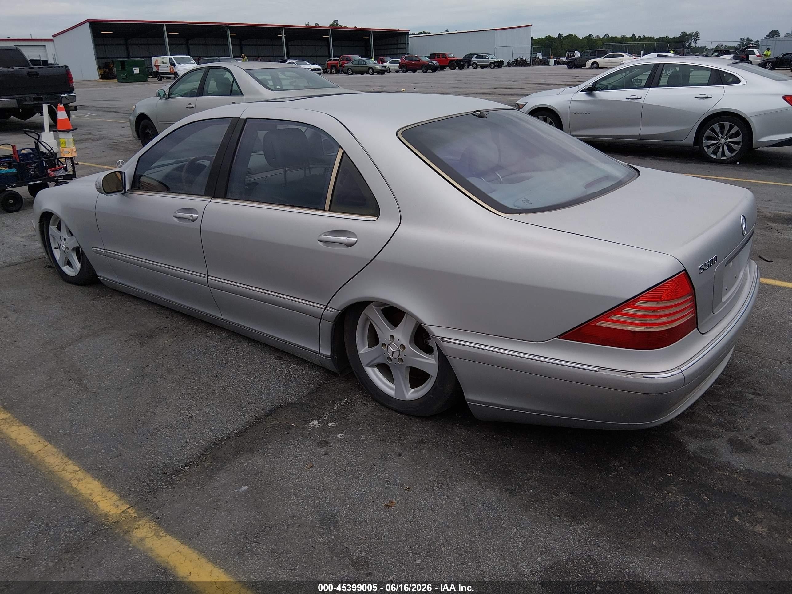 2005 Mercedes-benz S 500   Silver vin: WDBNG75J65A447864