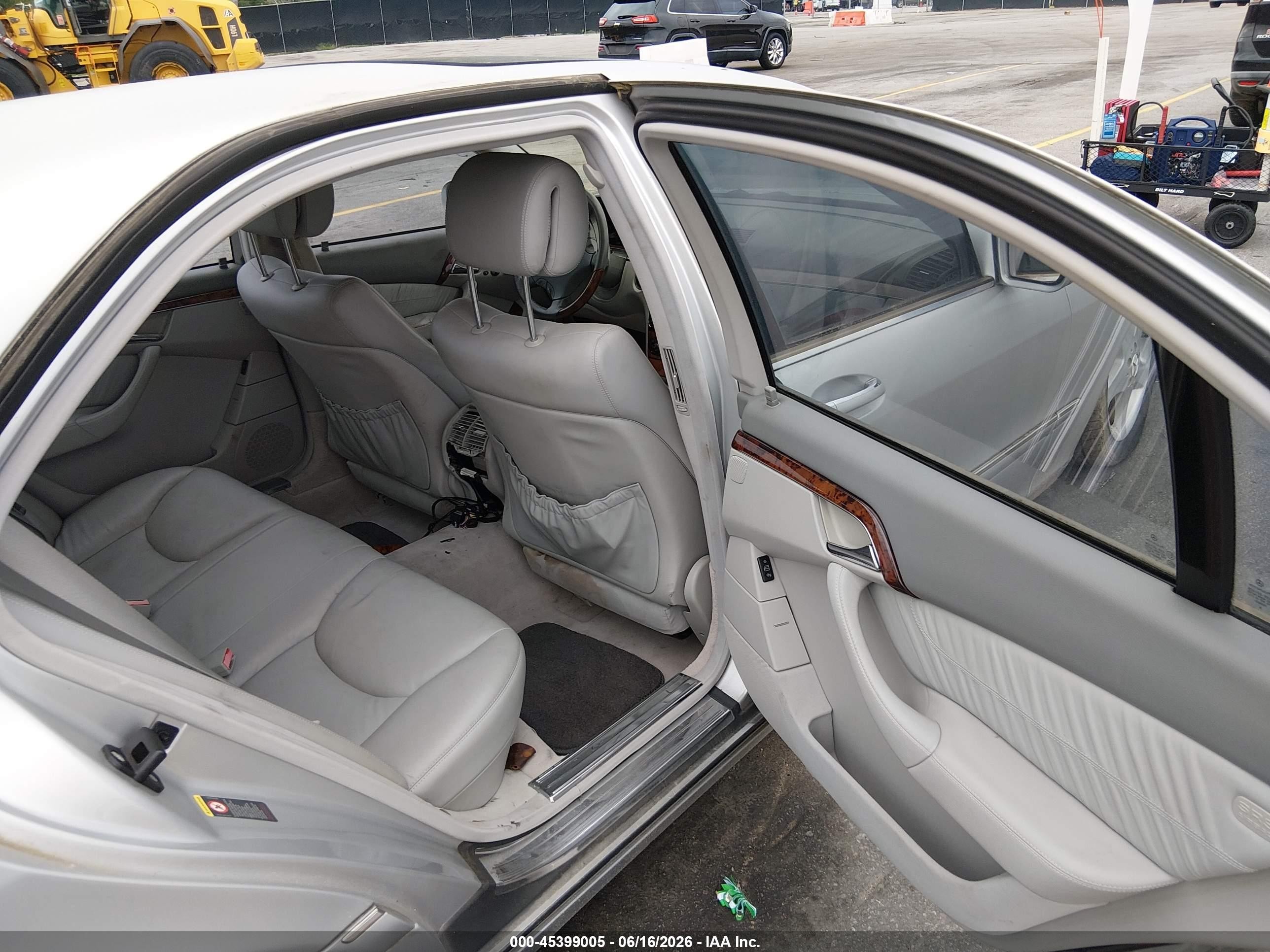 2005 Mercedes-benz S 500   Silver vin: WDBNG75J65A447864