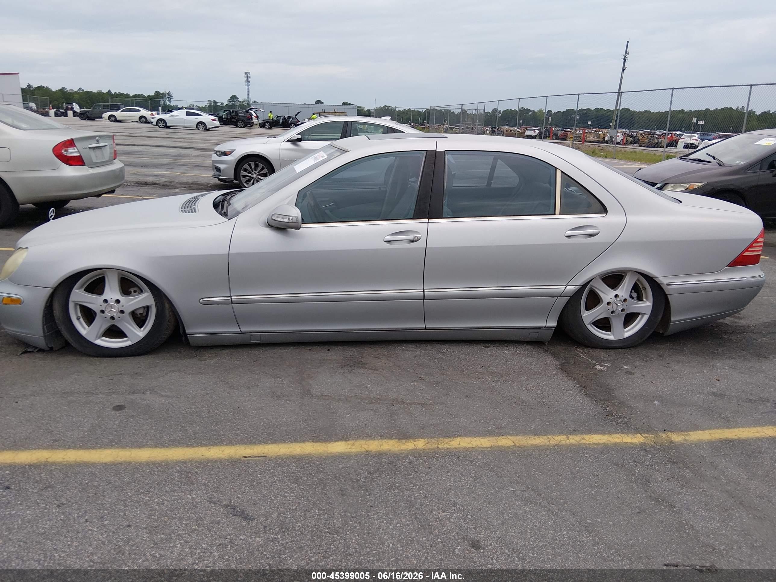 2005 Mercedes-benz S 500   Silver vin: WDBNG75J65A447864