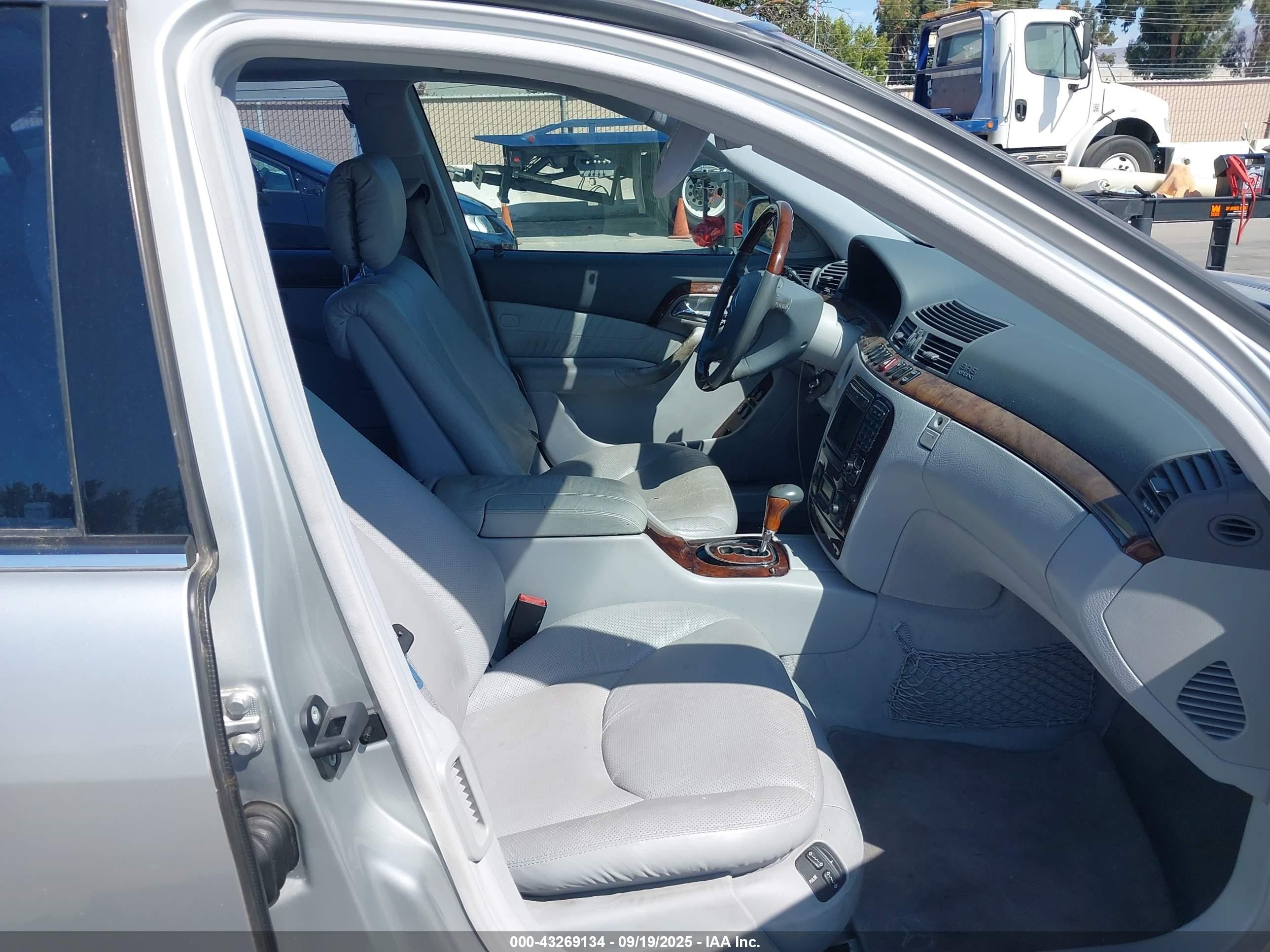 2000 Mercedes-benz S 500   Silver vin: WDBNG75J6YA062762