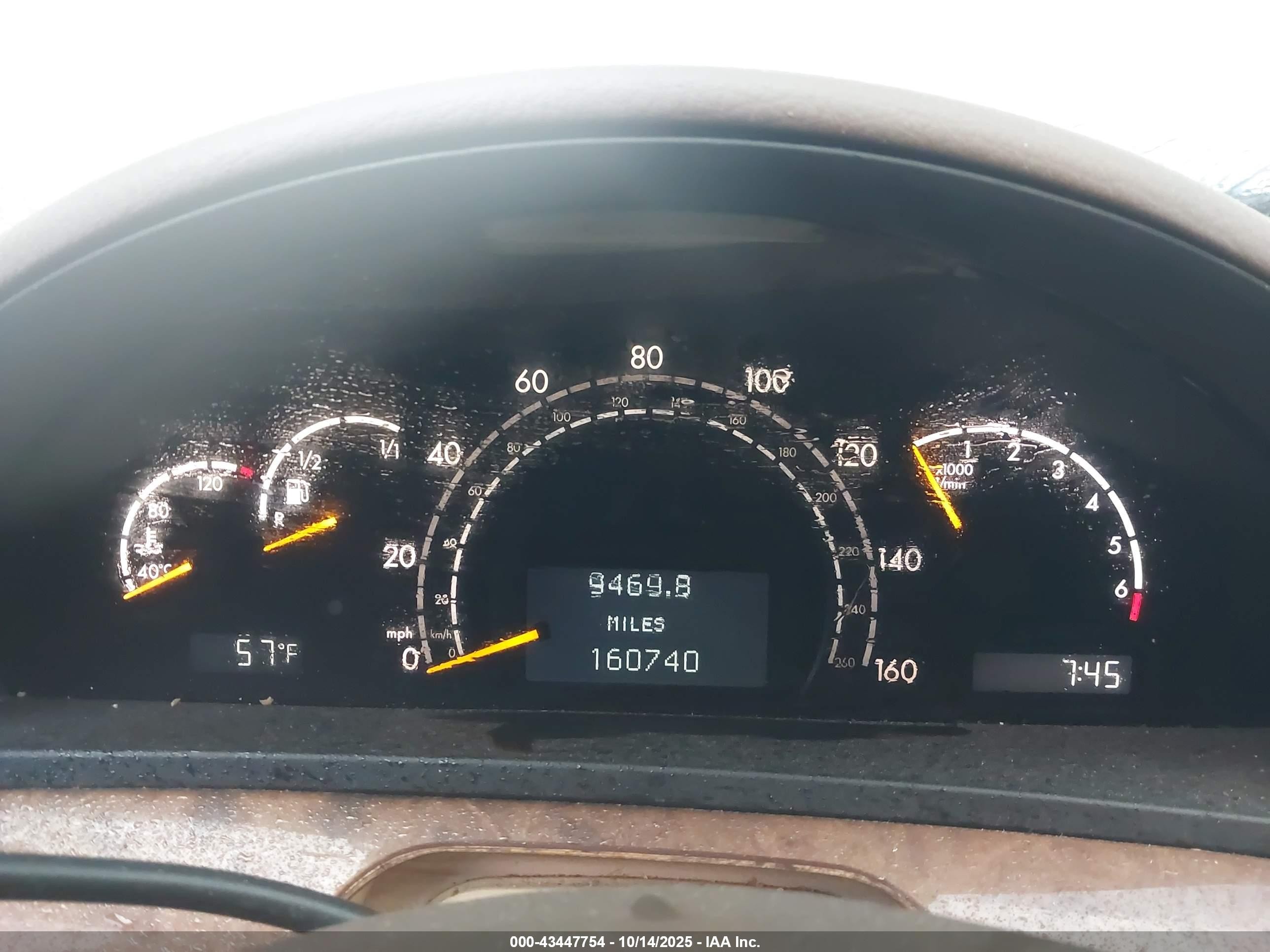 2000 Mercedes-benz S 500   White vin: WDBNG75J6YA071512