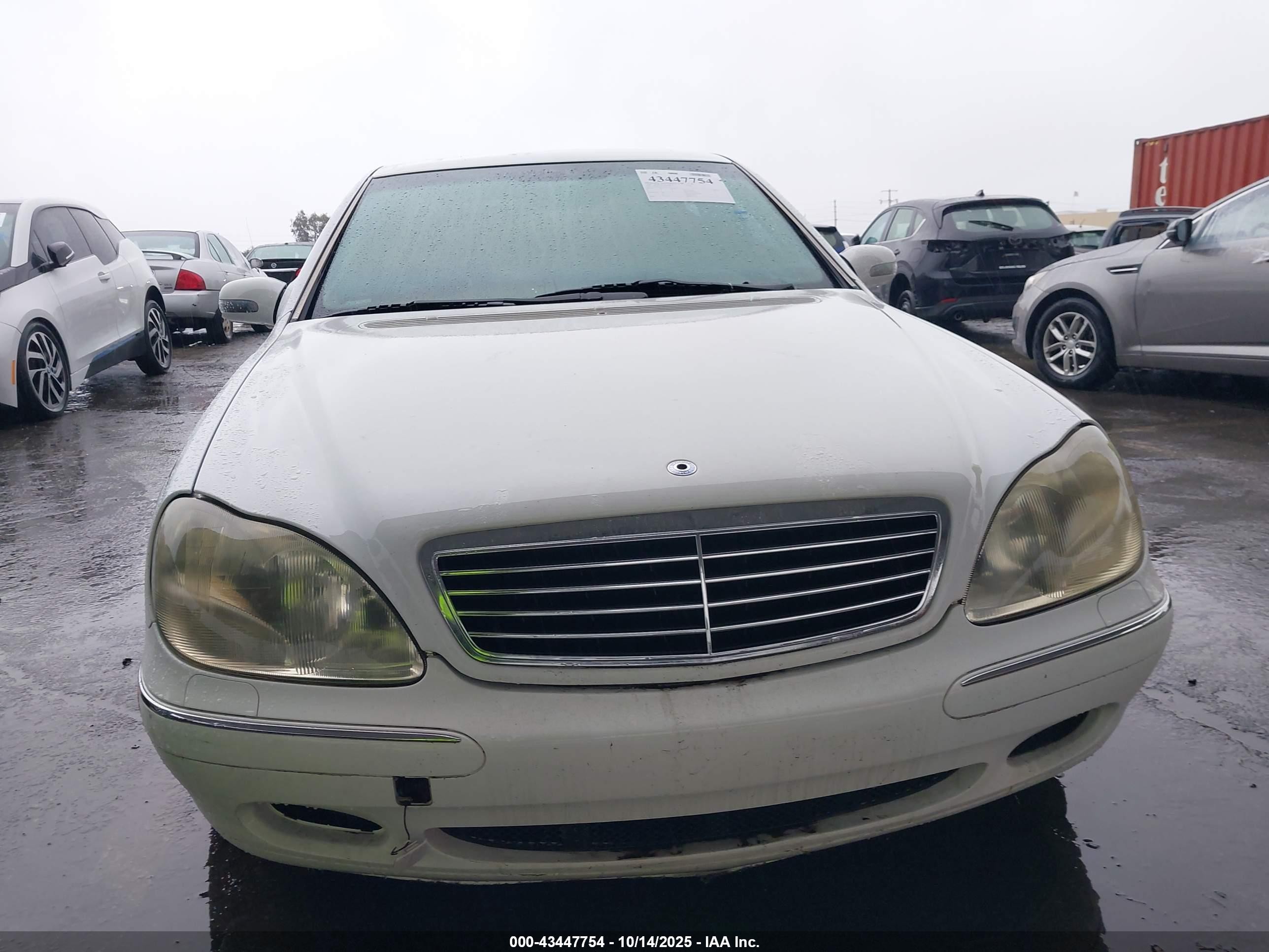 2000 Mercedes-benz S 500   White vin: WDBNG75J6YA071512
