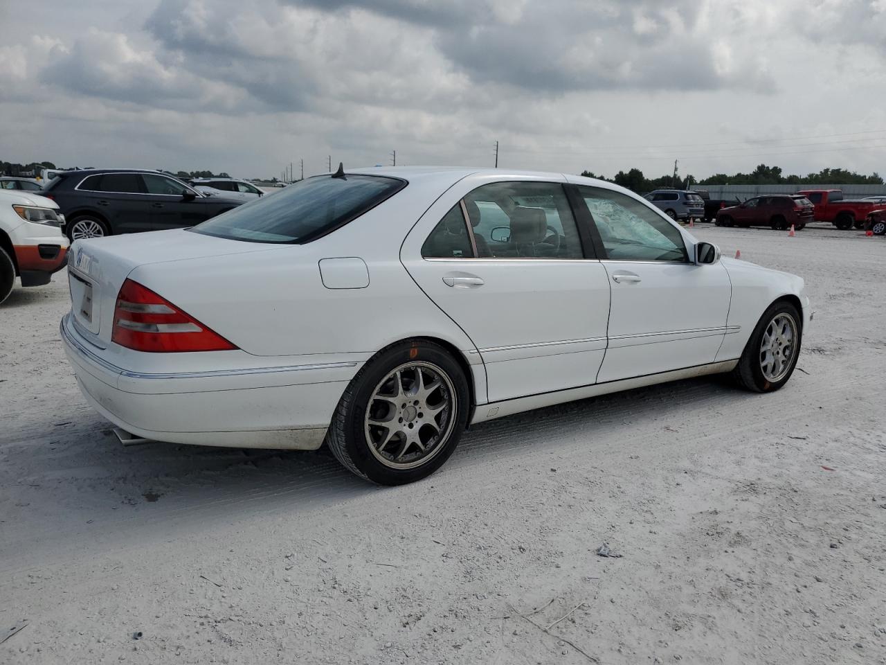 2000 Mercedes-benz S 500 White vin: WDBNG75J7YA038440
