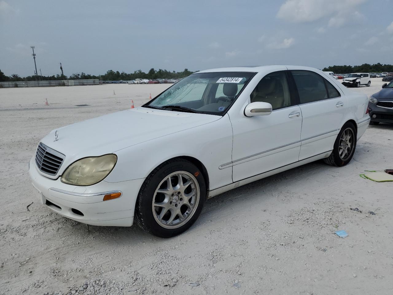 2000 Mercedes-benz S 500 White vin: WDBNG75J7YA038440
