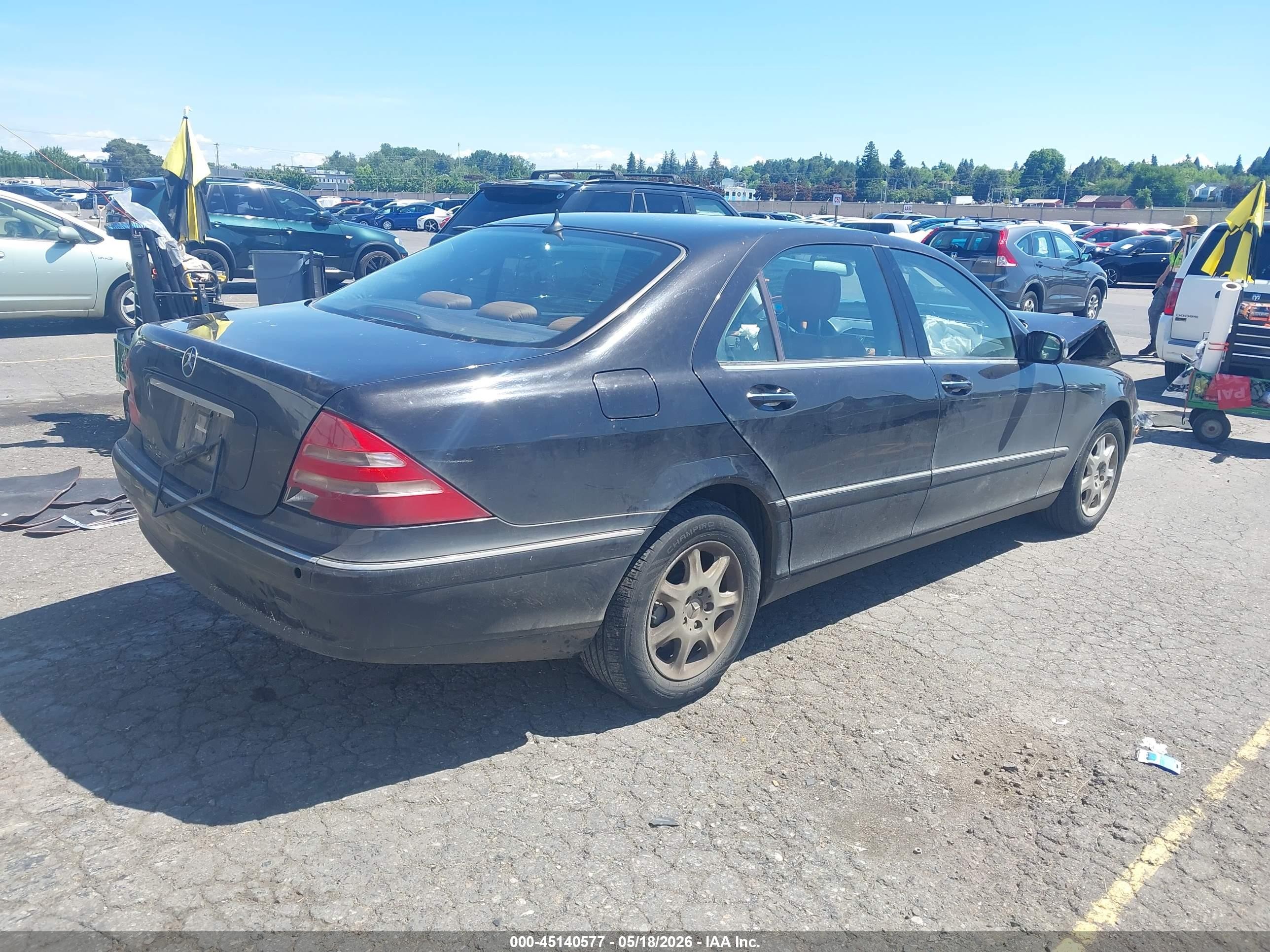 2000 Mercedes-benz S 500   Black vin: WDBNG75J7YA118028