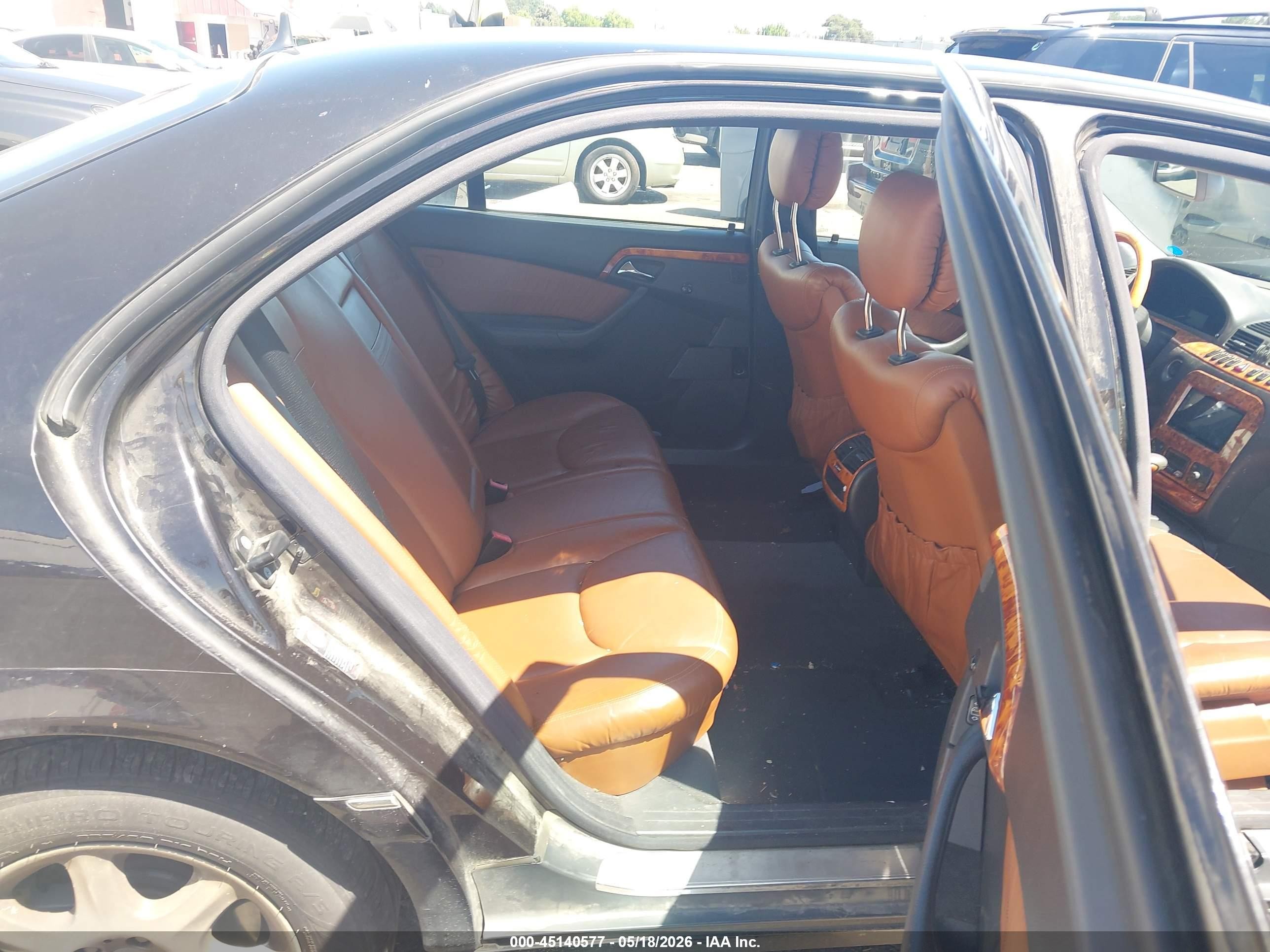 2000 Mercedes-benz S 500   Black vin: WDBNG75J7YA118028