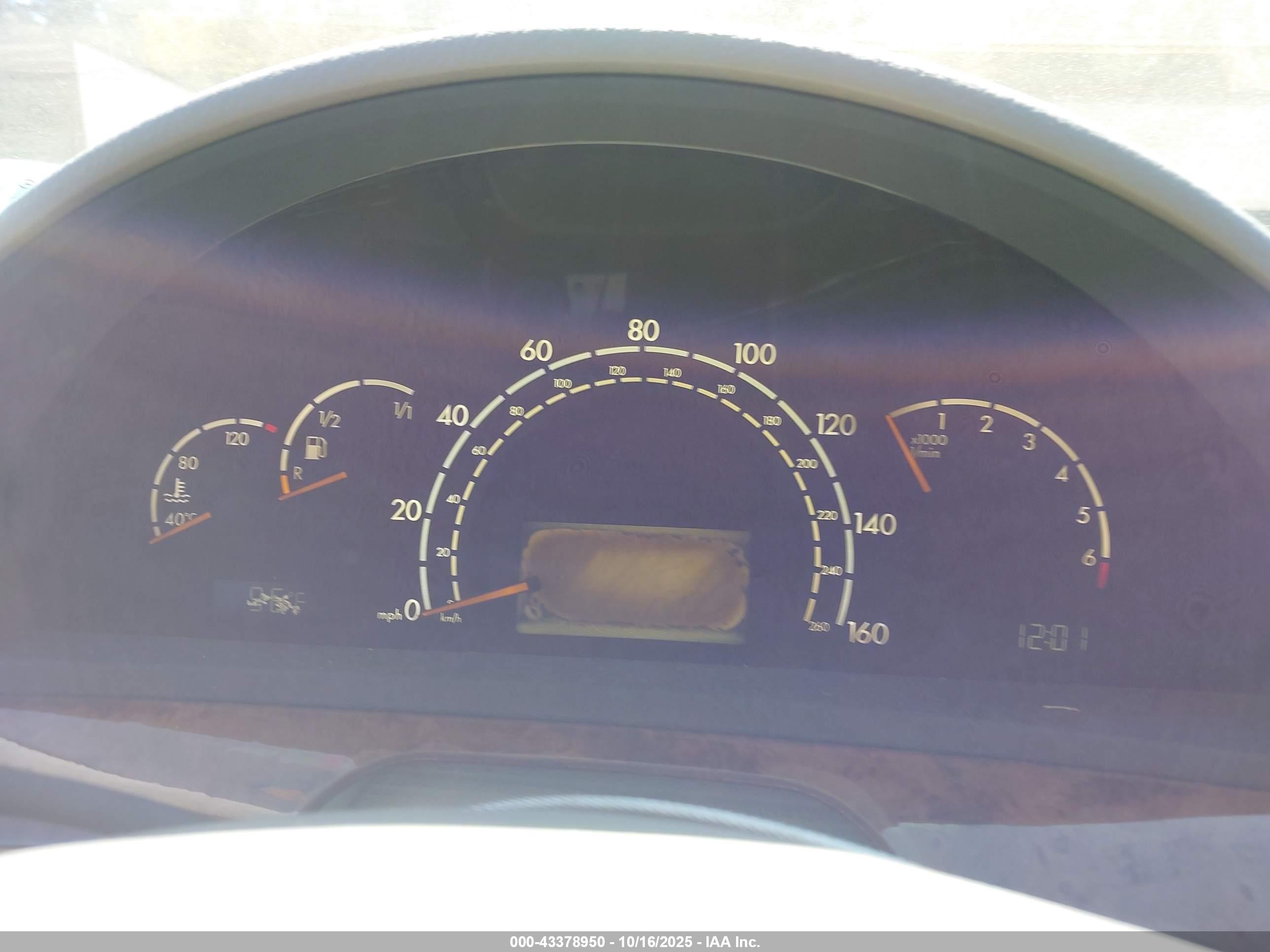 2000 Mercedes-benz S 500   Black vin: WDBNG75J7YA124430