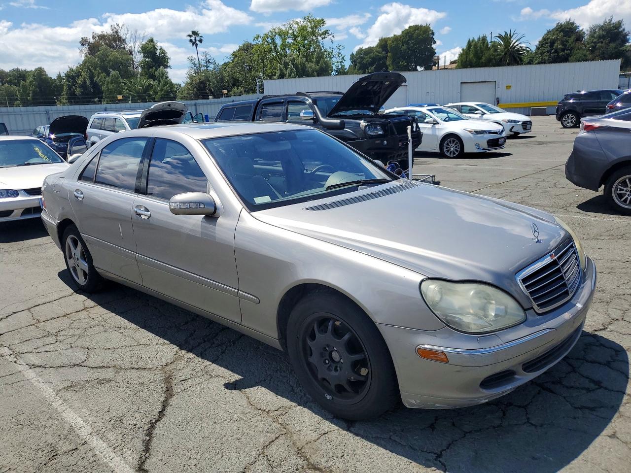 2005 Mercedes-benz S 500 Silver vin: WDBNG75J85A442021