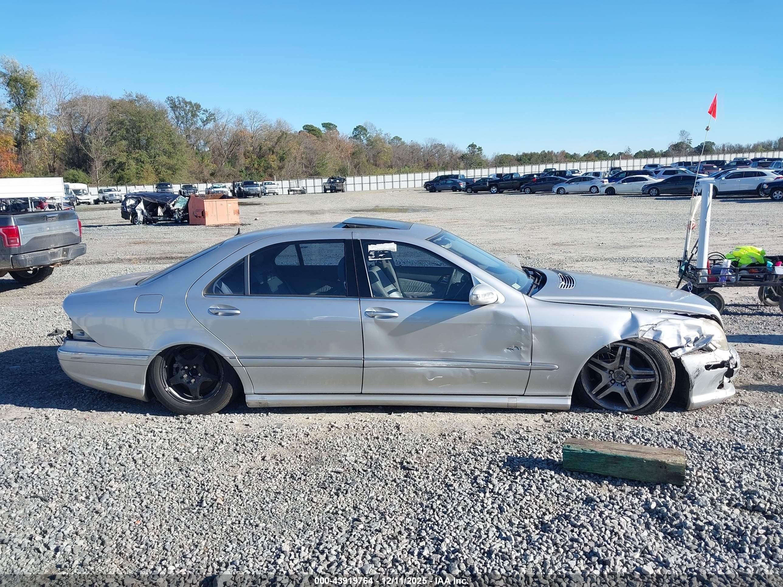 2006 Mercedes-benz S 500   Серебряный vin: WDBNG75J86A464179