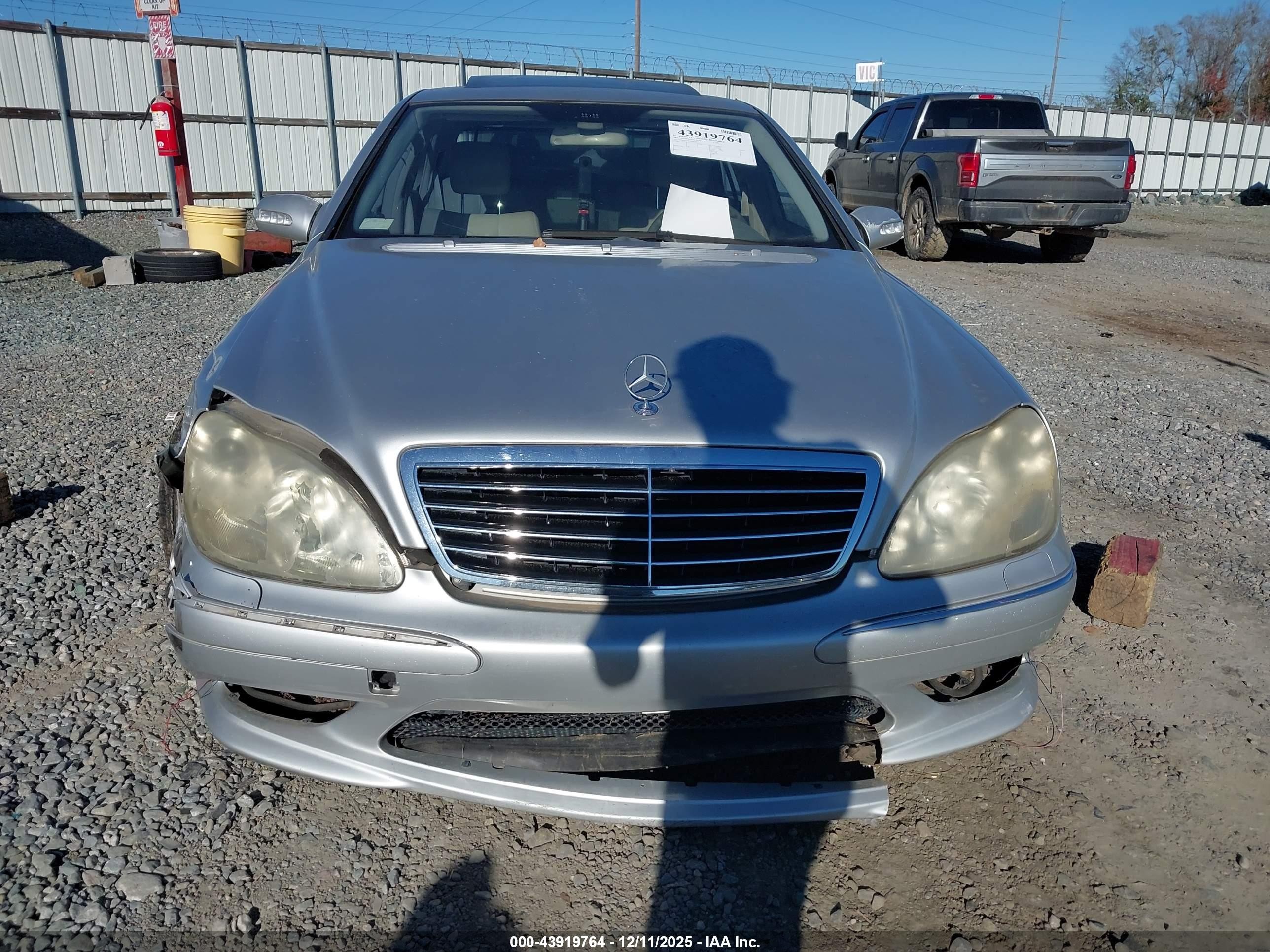 2006 Mercedes-benz S 500   Серебряный vin: WDBNG75J86A464179
