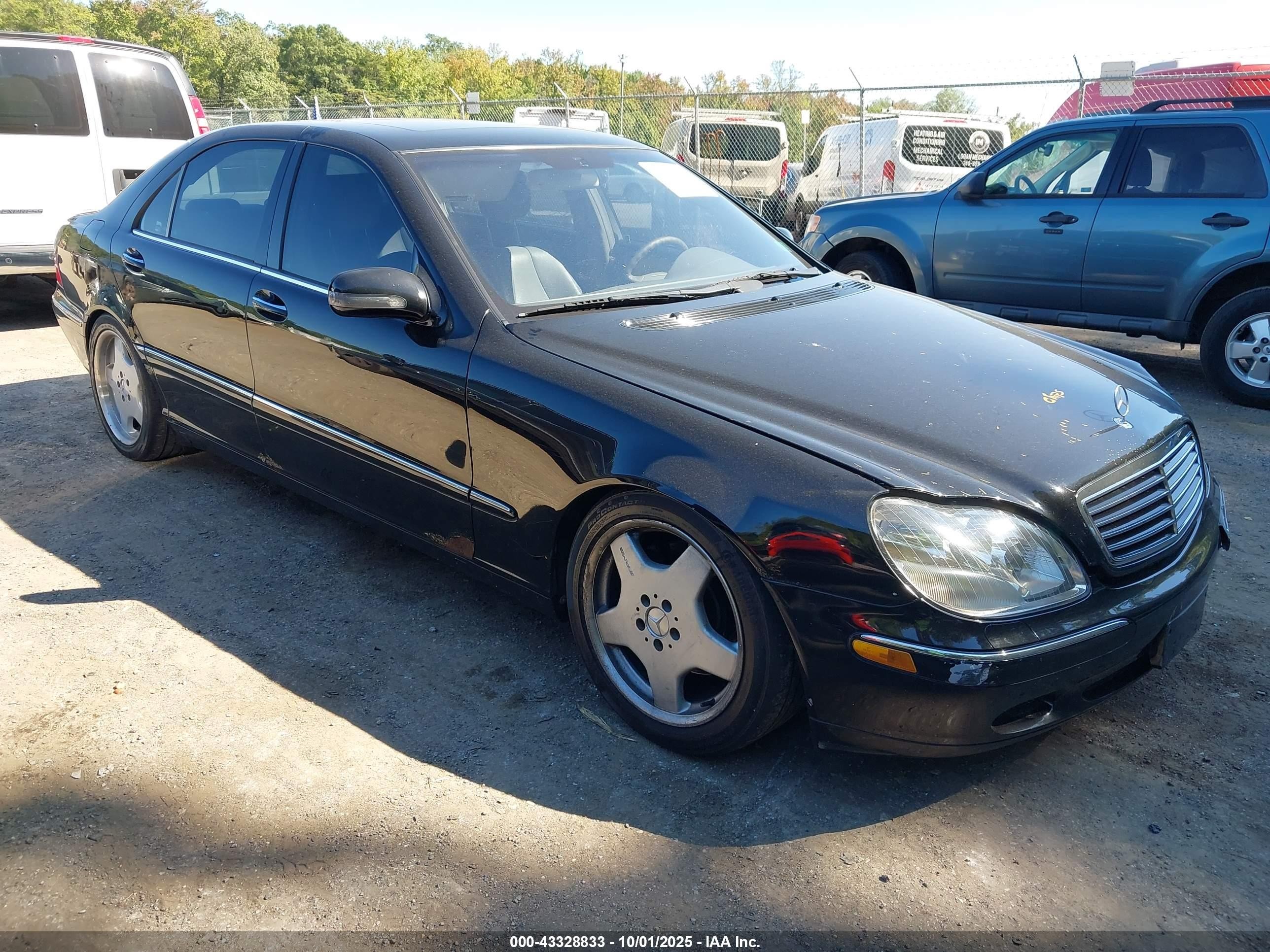 2000 Mercedes-benz S 500   Black vin: WDBNG75J9YA081063