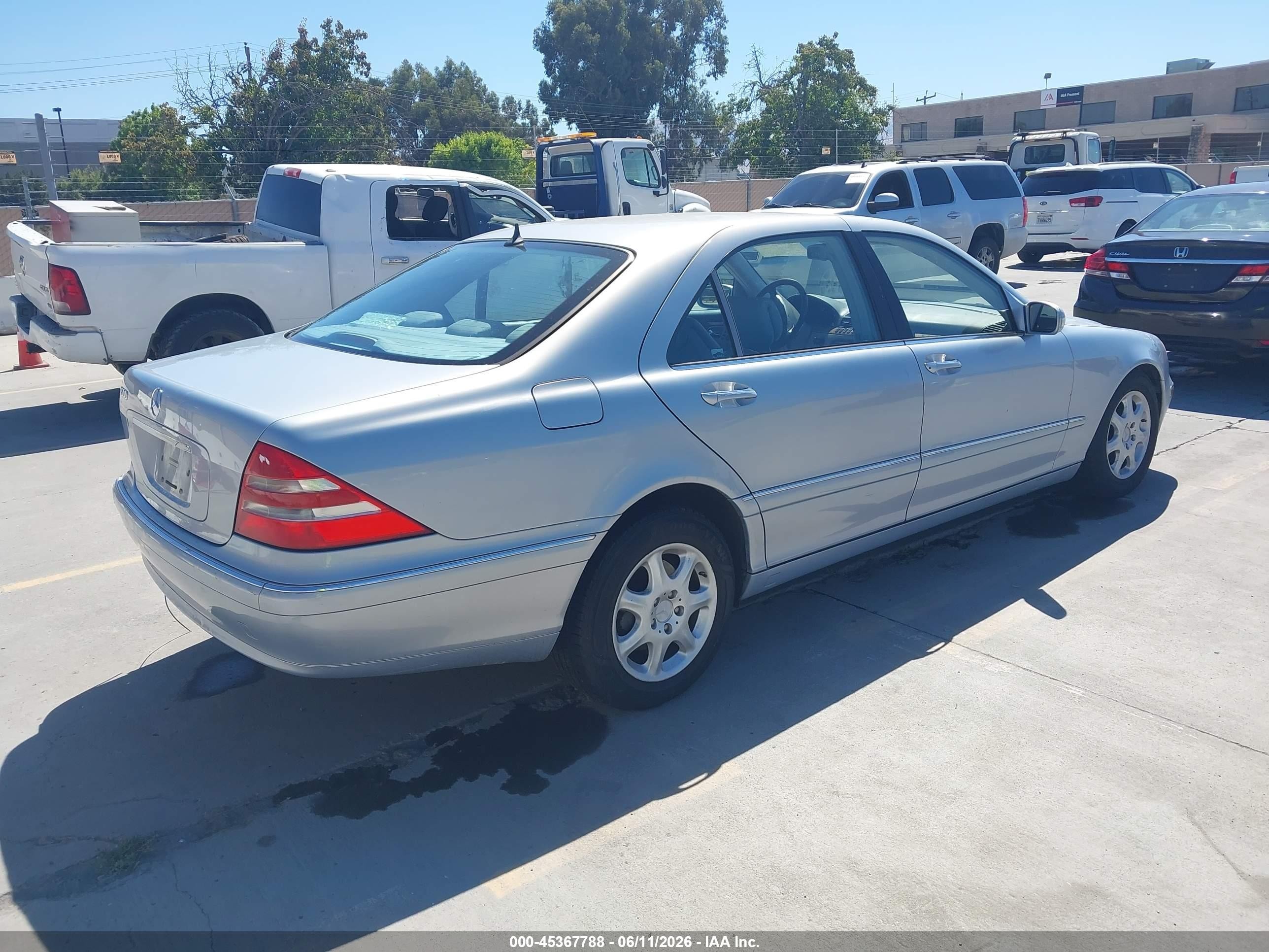 2000 Mercedes-benz S 500   Серебряный vin: WDBNG75J9YA132271