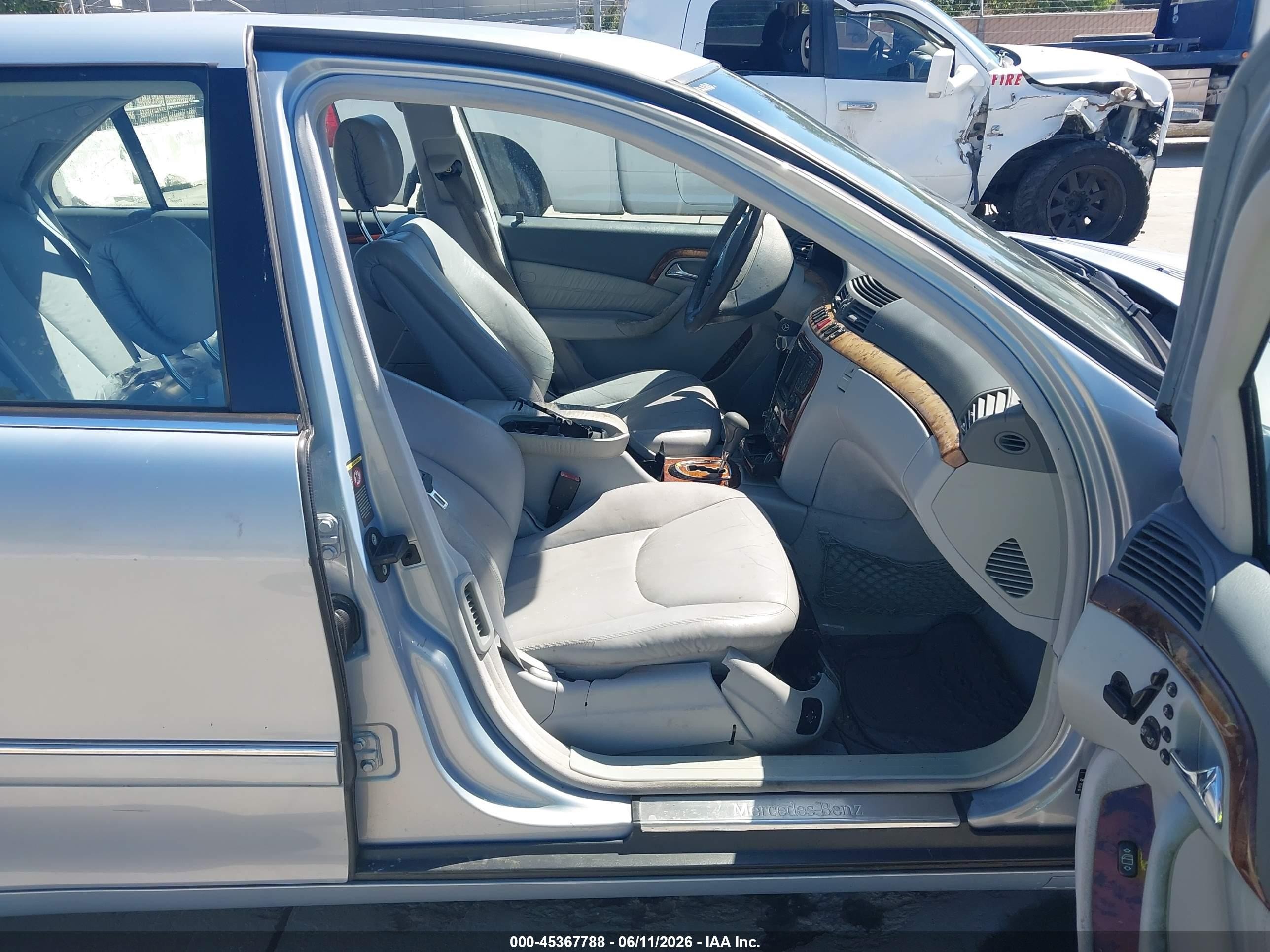 2000 Mercedes-benz S 500   Серебряный vin: WDBNG75J9YA132271
