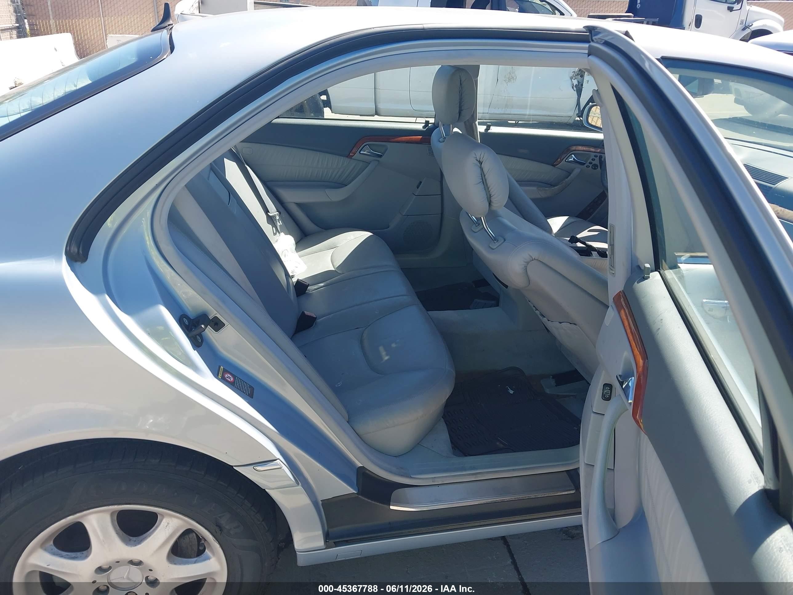 2000 Mercedes-benz S 500   Серебряный vin: WDBNG75J9YA132271