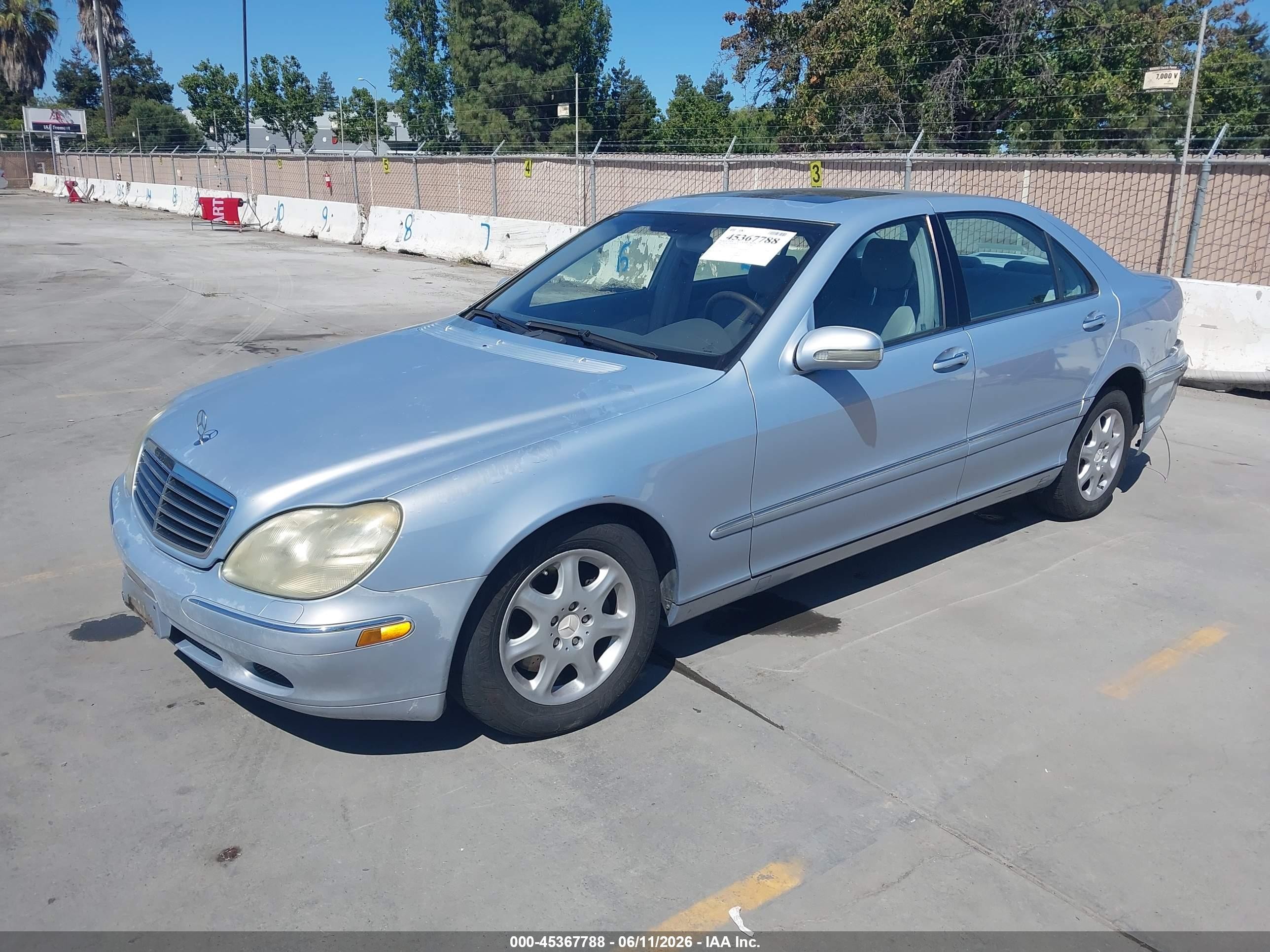2000 Mercedes-benz S 500   Серебряный vin: WDBNG75J9YA132271