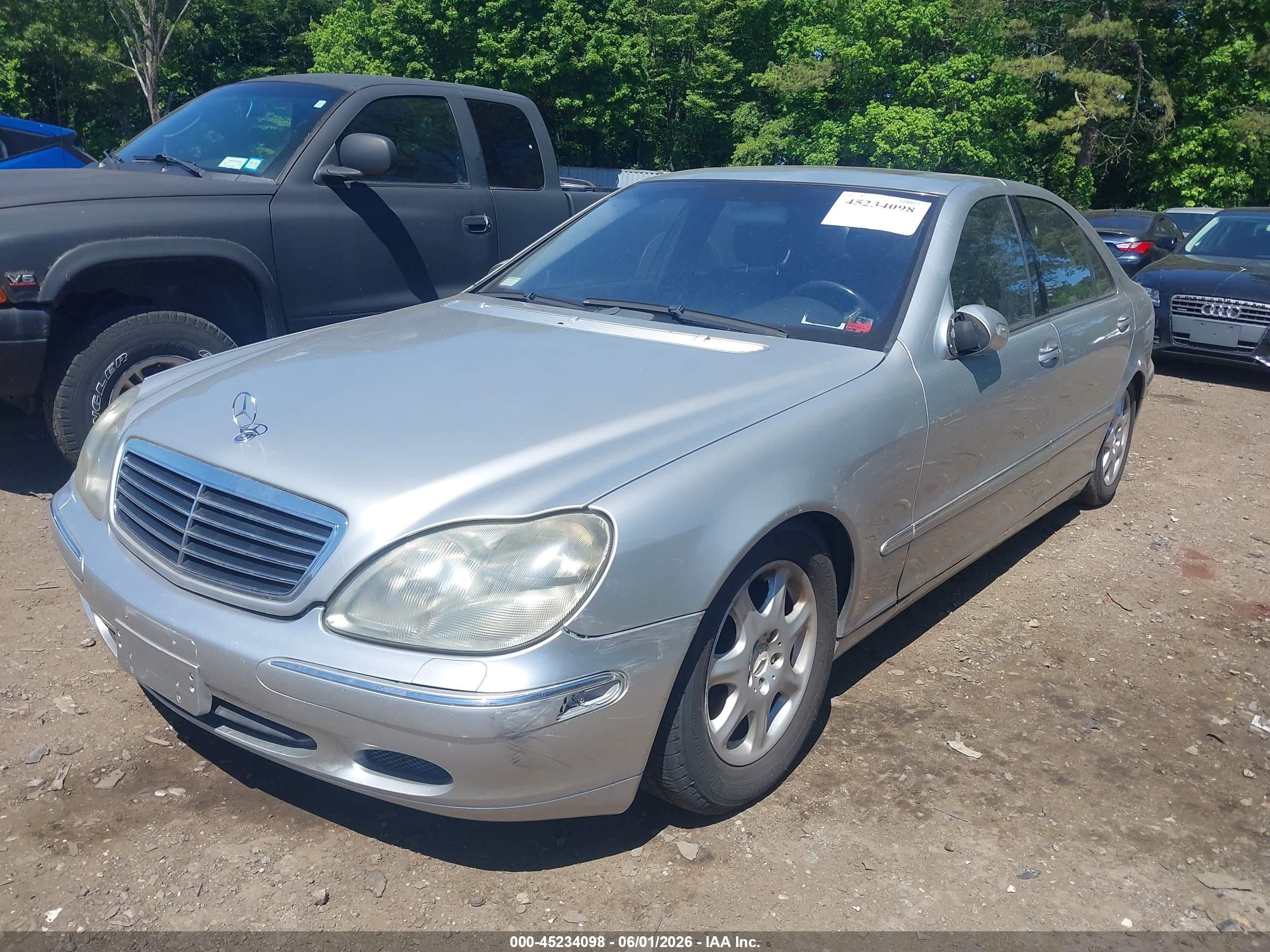 2001 Mercedes-benz S 500   Серебряный vin: WDBNG75JX1A141776