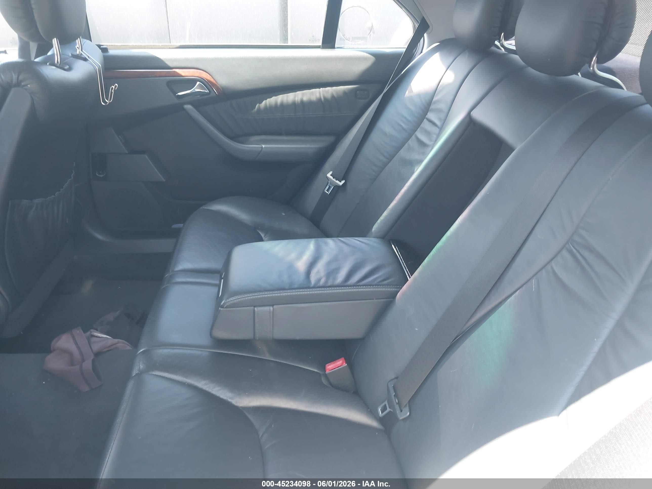 2001 Mercedes-benz S 500   Серебряный vin: WDBNG75JX1A141776