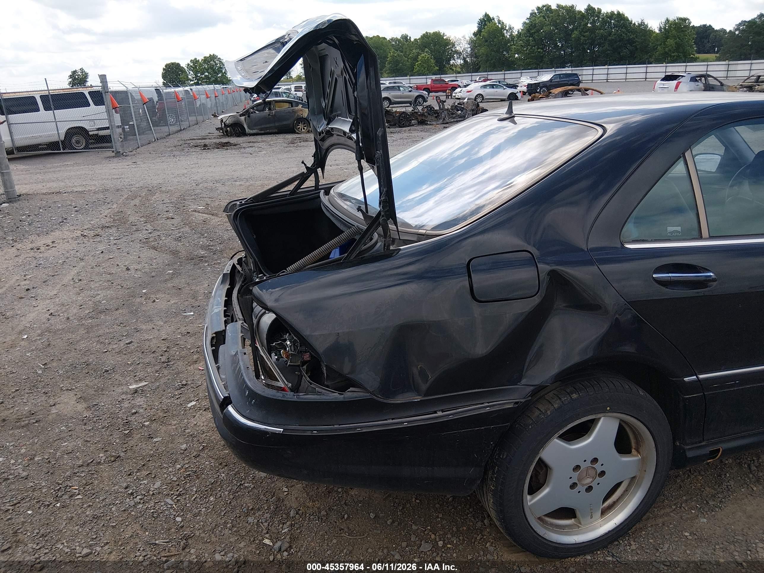 2001 Mercedes-benz S 500   Черный vin: WDBNG75JX1A218565