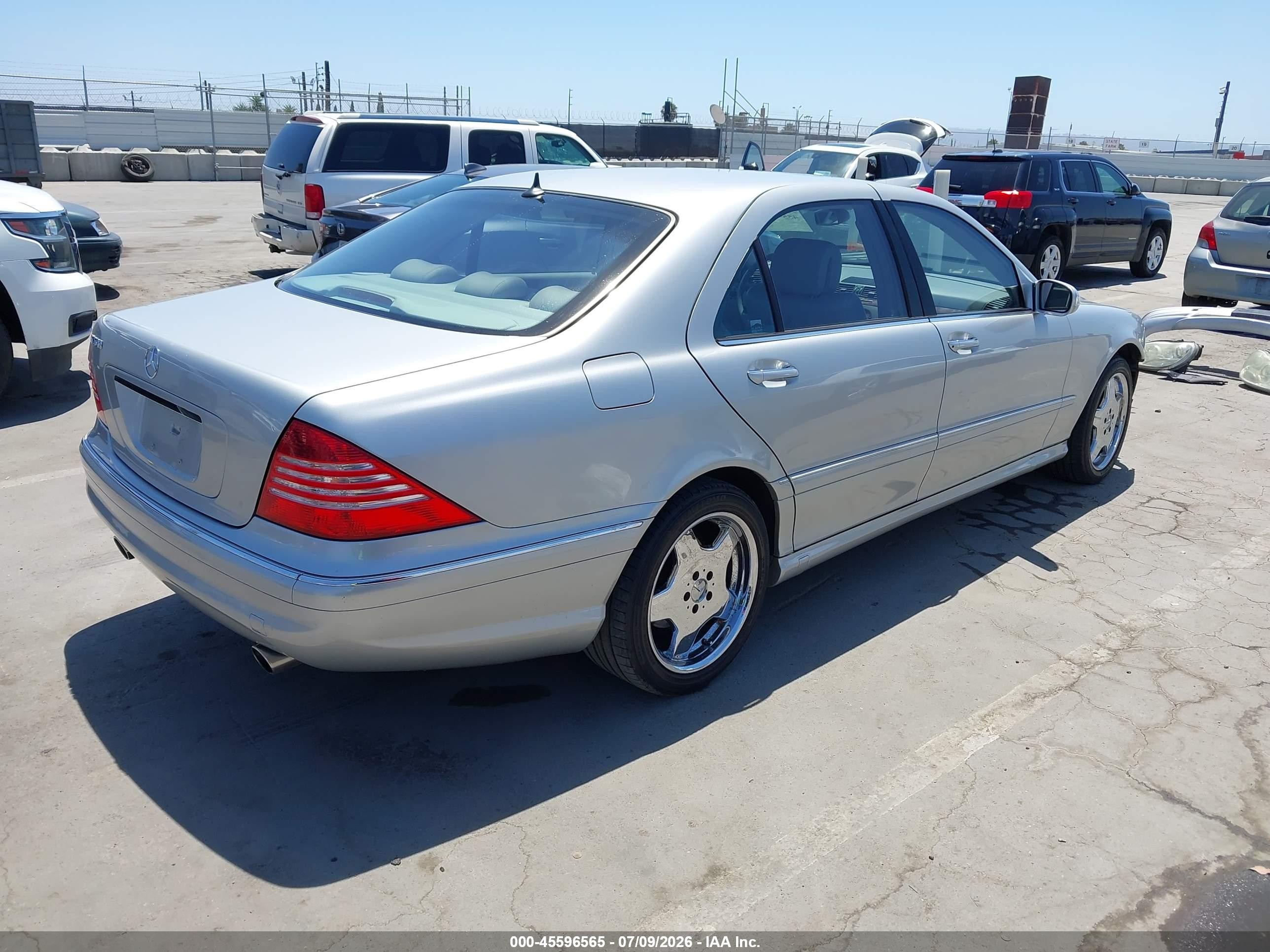 2004 Mercedes-benz S 500 Silver vin: WDBNG75JX4A419886