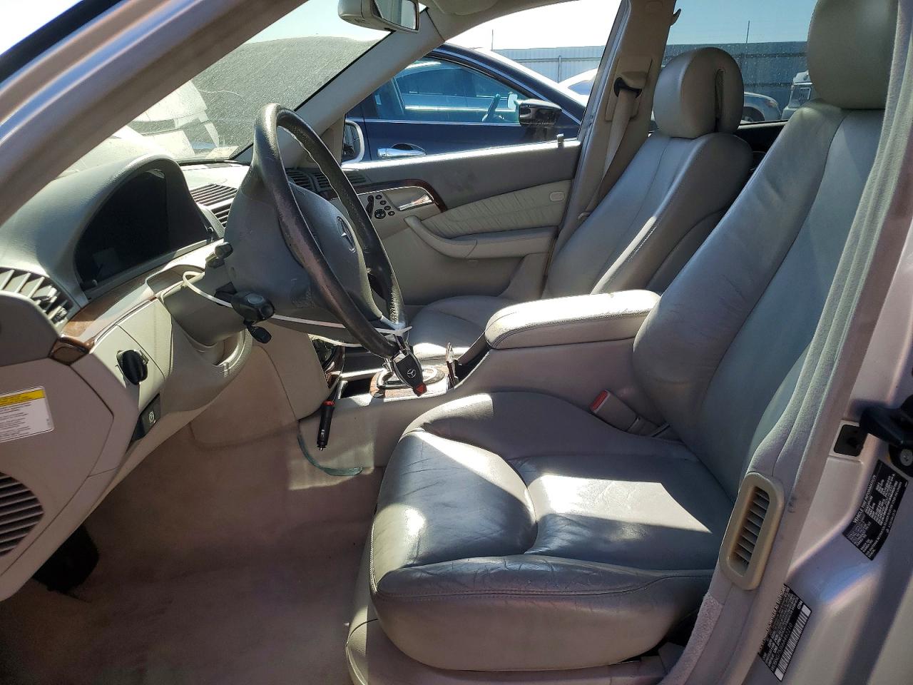 2006 Mercedes-benz S 500 Silver vin: WDBNG75JX6A462210