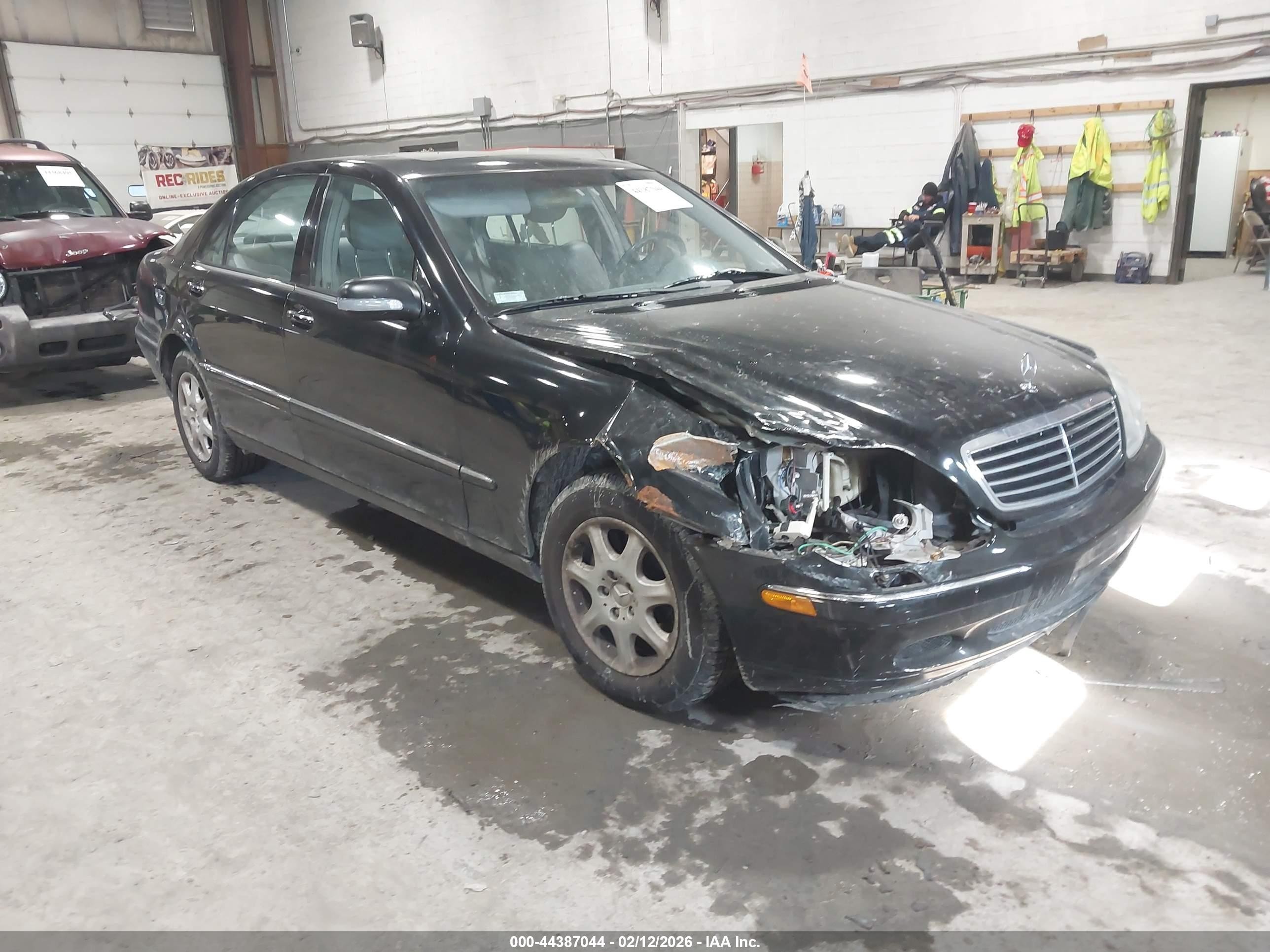 2000 Mercedes-benz S 500   Black vin: WDBNG75JXYA064241
