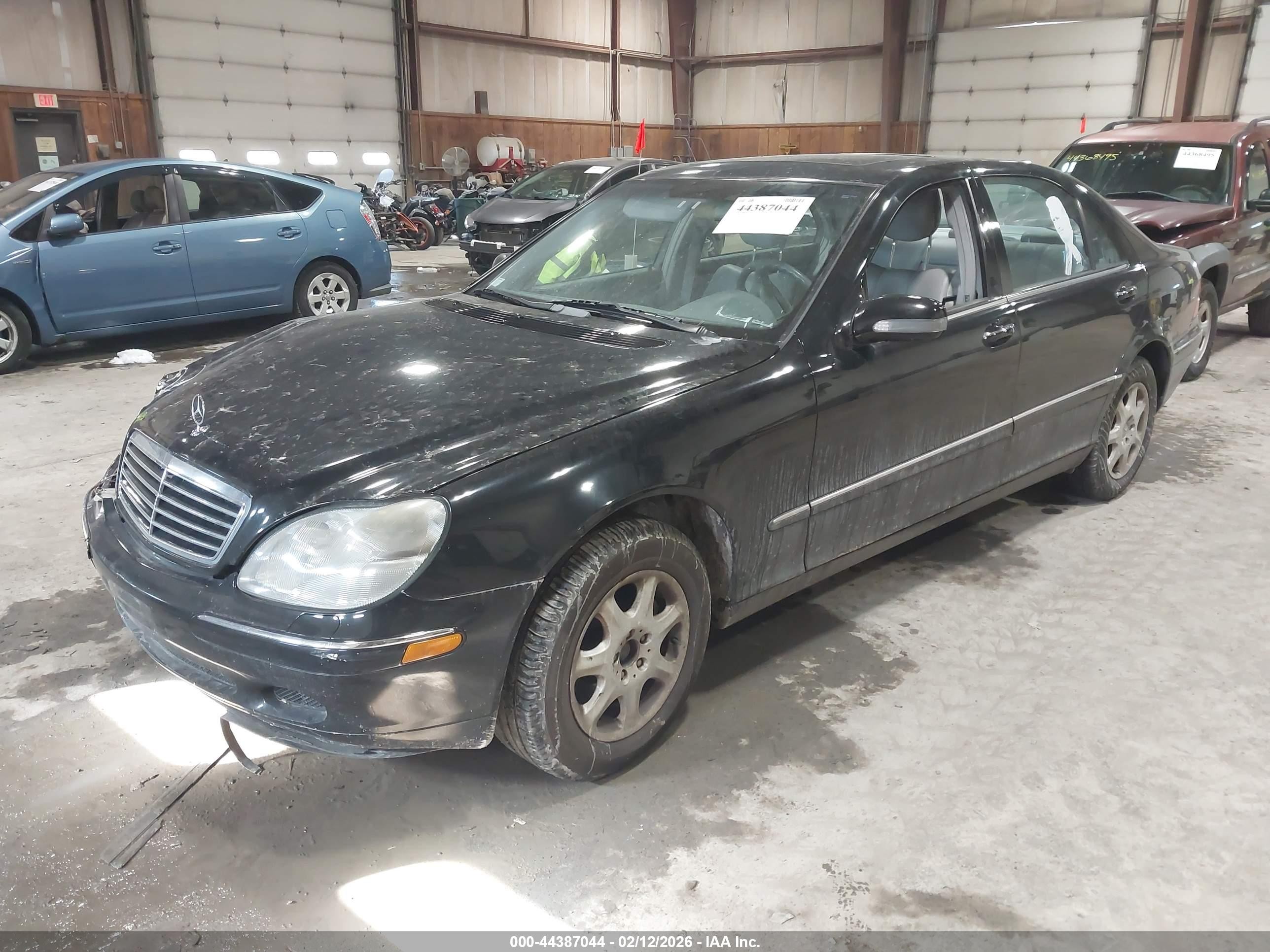2000 Mercedes-benz S 500   Black vin: WDBNG75JXYA064241