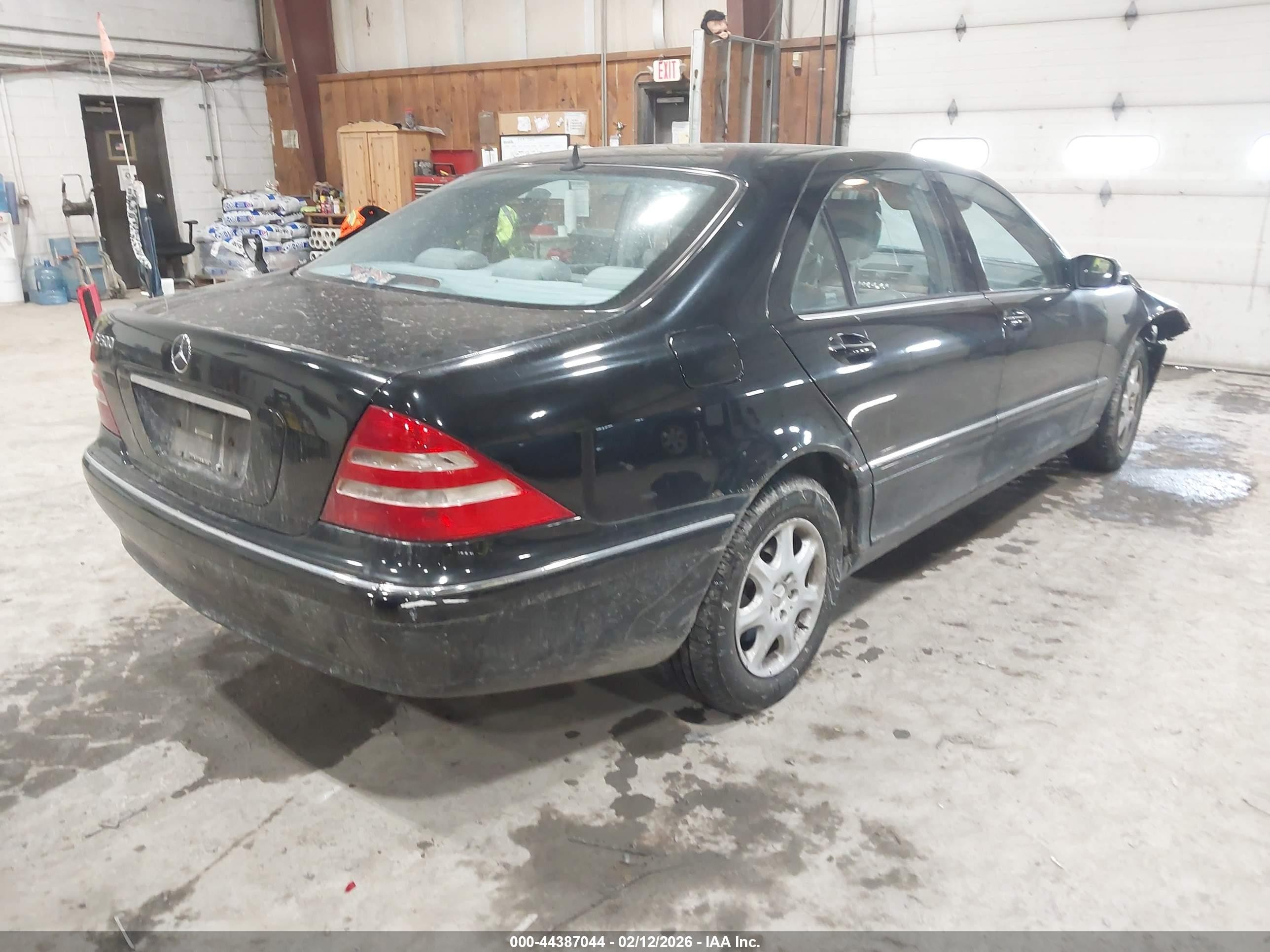 2000 Mercedes-benz S 500   Black vin: WDBNG75JXYA064241