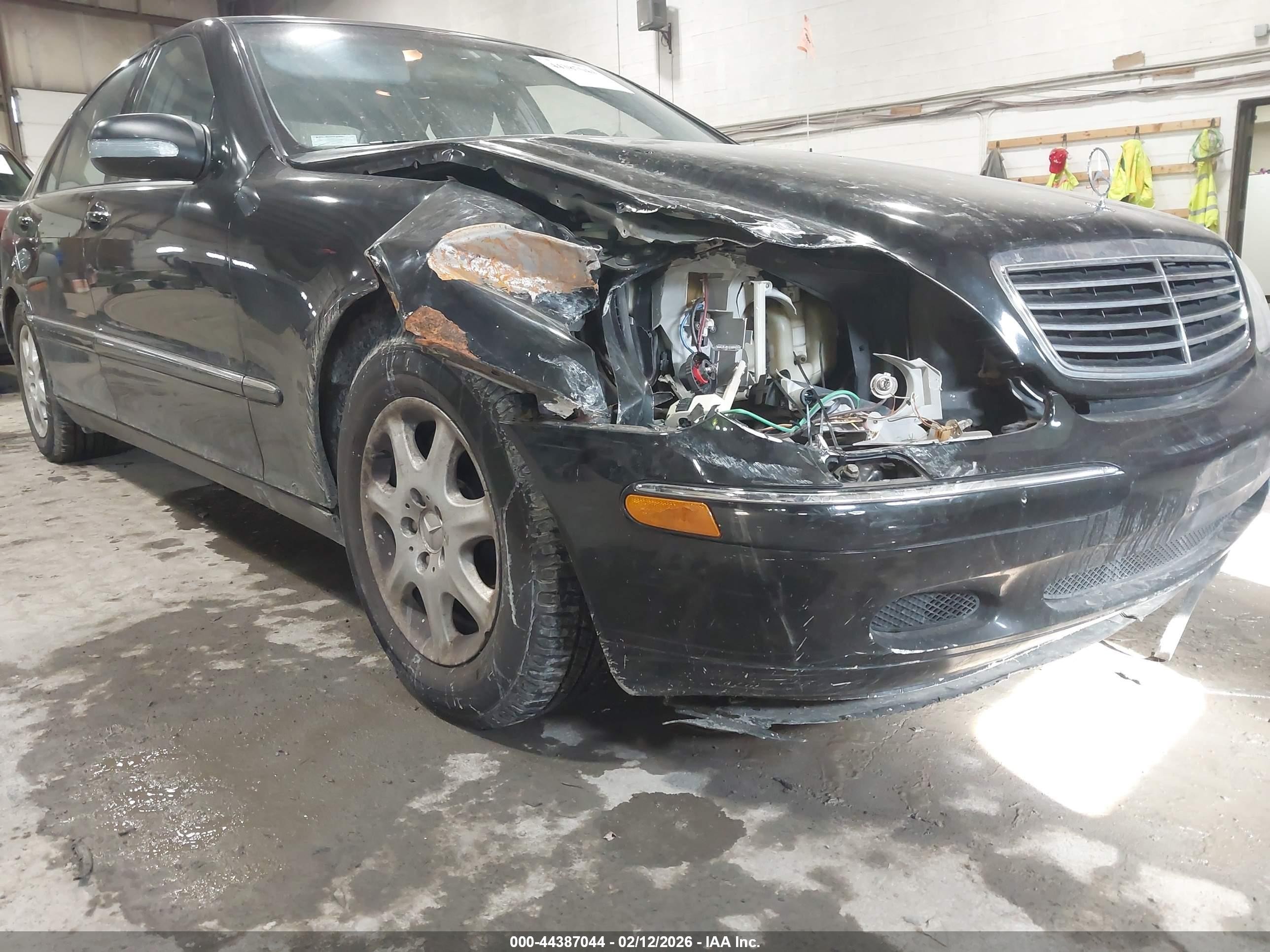 2000 Mercedes-benz S 500   Black vin: WDBNG75JXYA064241