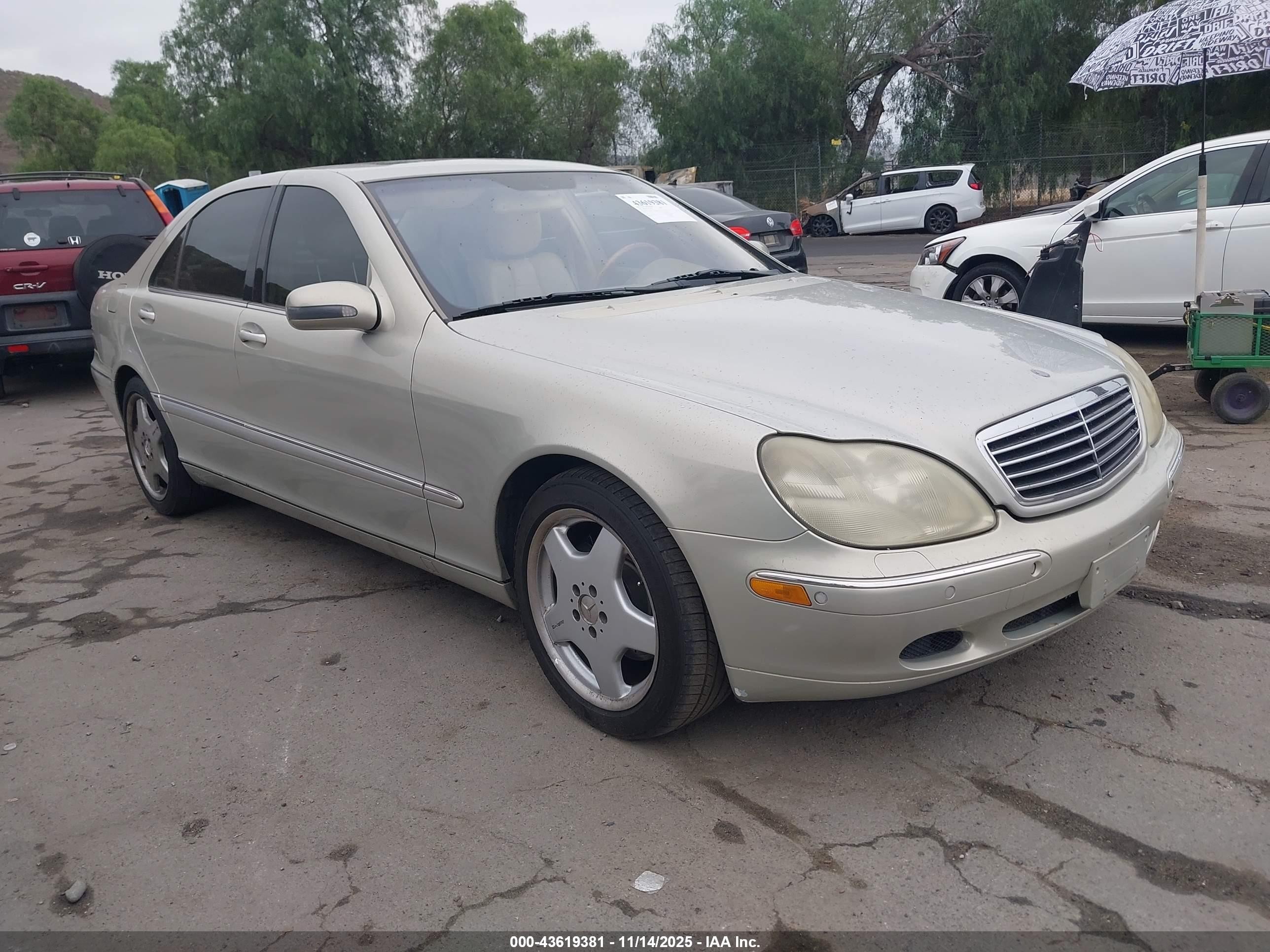 2000 Mercedes-benz S 500   Серебряный vin: WDBNG75JXYA102194