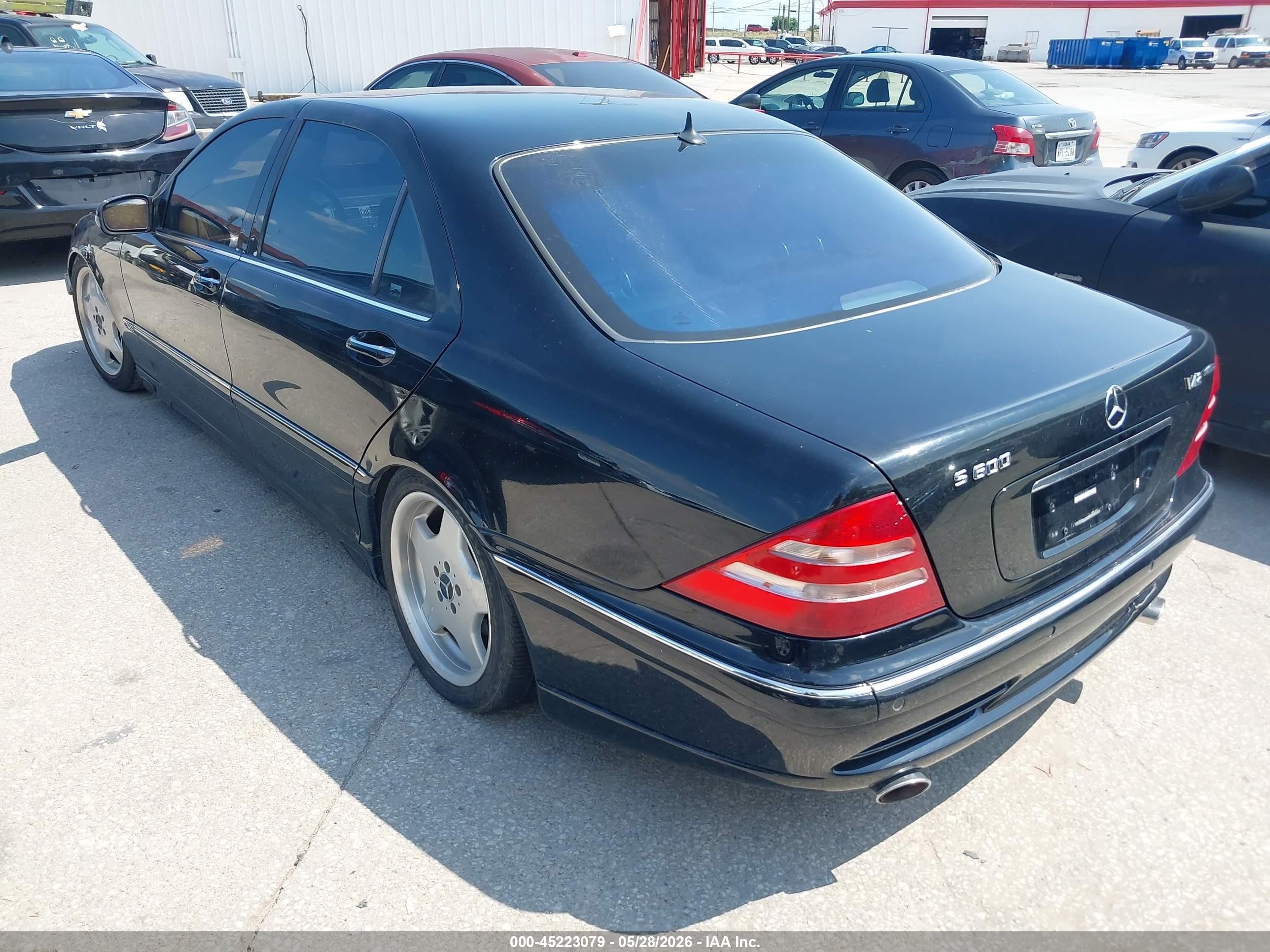 2001 Mercedes-benz S 600   Black vin: WDBNG78J01A189332