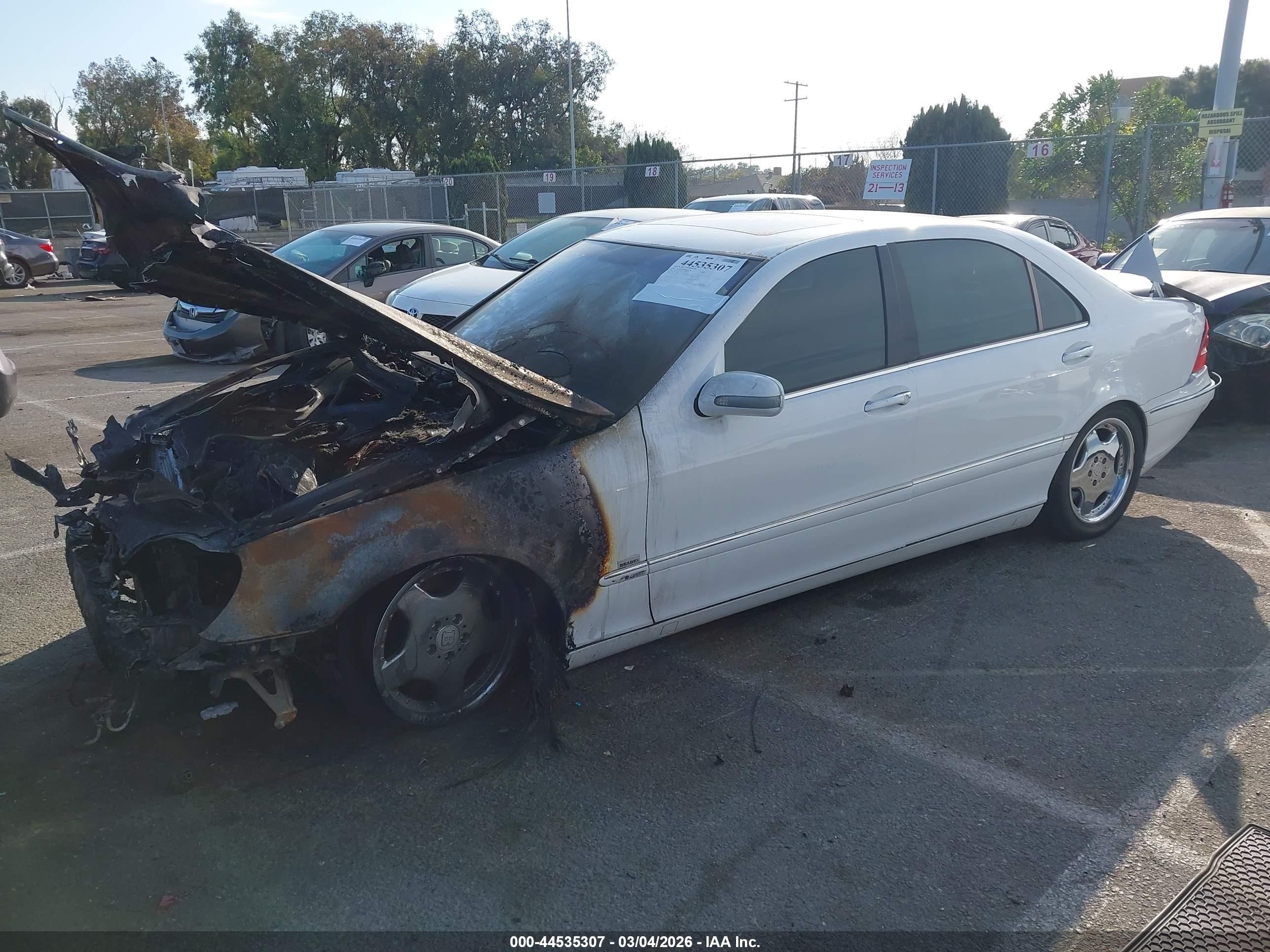 2001 Mercedes-benz S 600   White vin: WDBNG78J71A215618