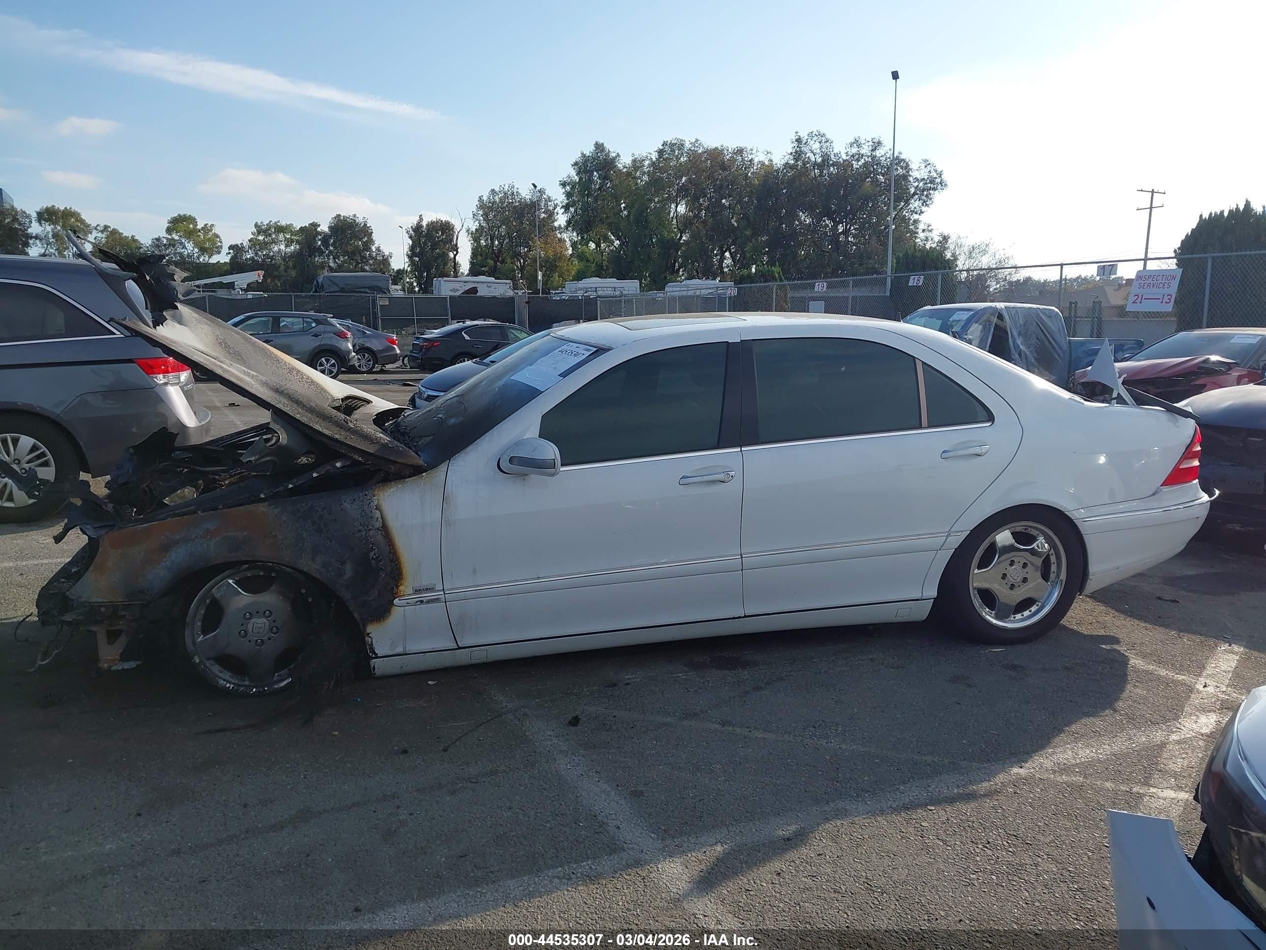 2001 Mercedes-benz S 600   White vin: WDBNG78J71A215618