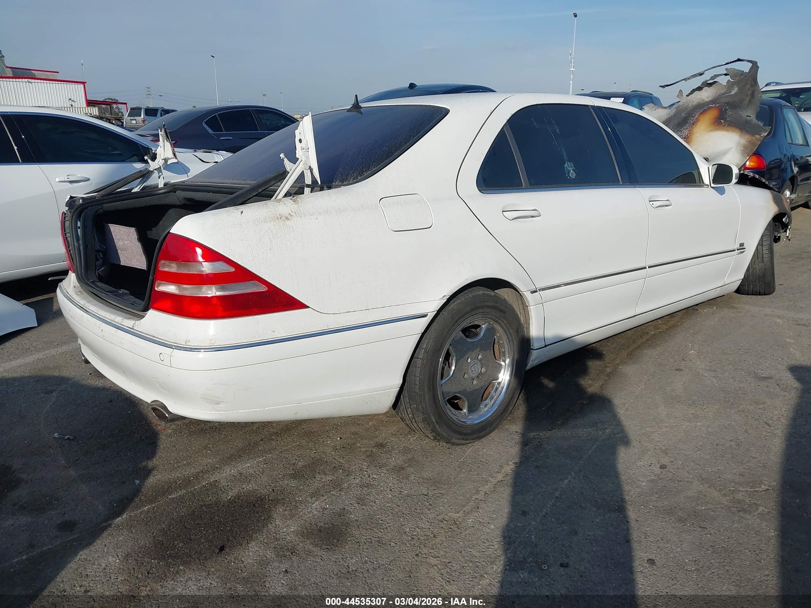 2001 Mercedes-benz S 600   White vin: WDBNG78J71A215618