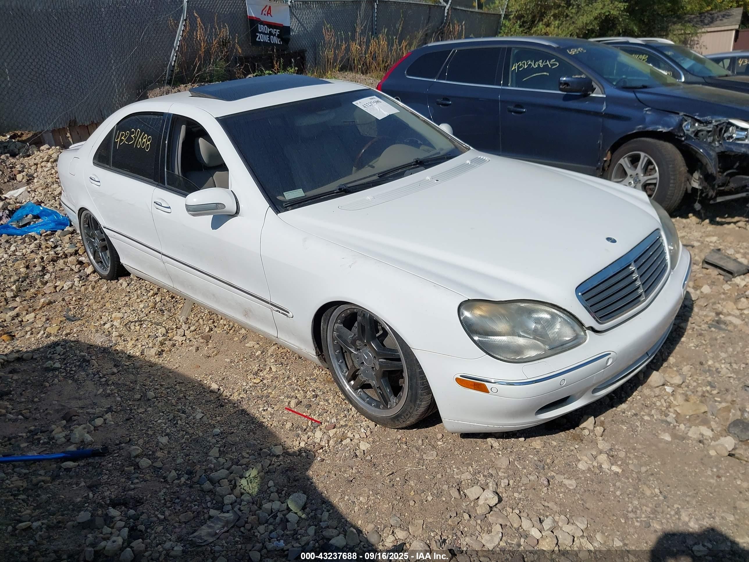 2001 Mercedes-benz S 600   White vin: WDBNG78J81A200805