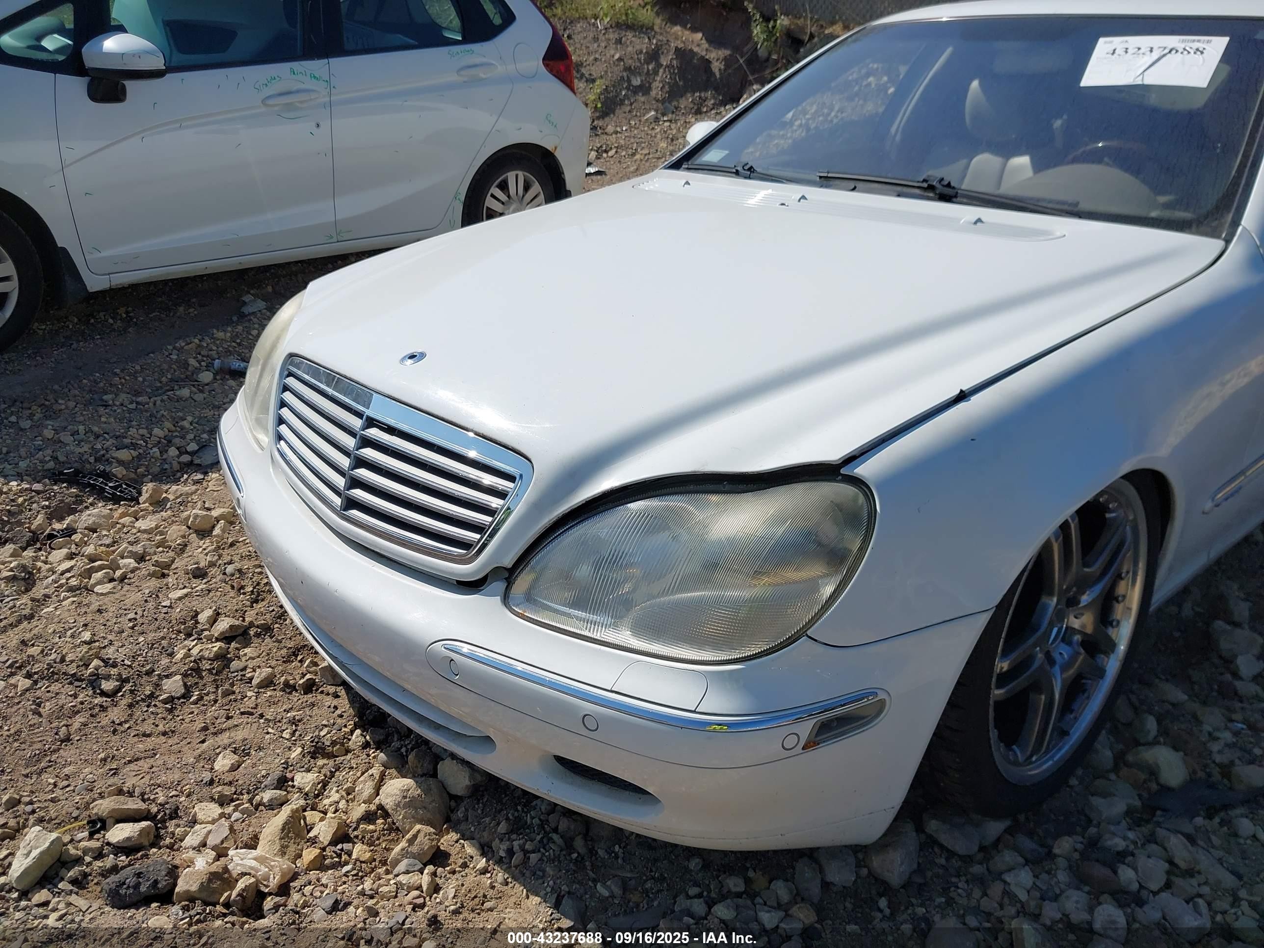 2001 Mercedes-benz S 600   White vin: WDBNG78J81A200805