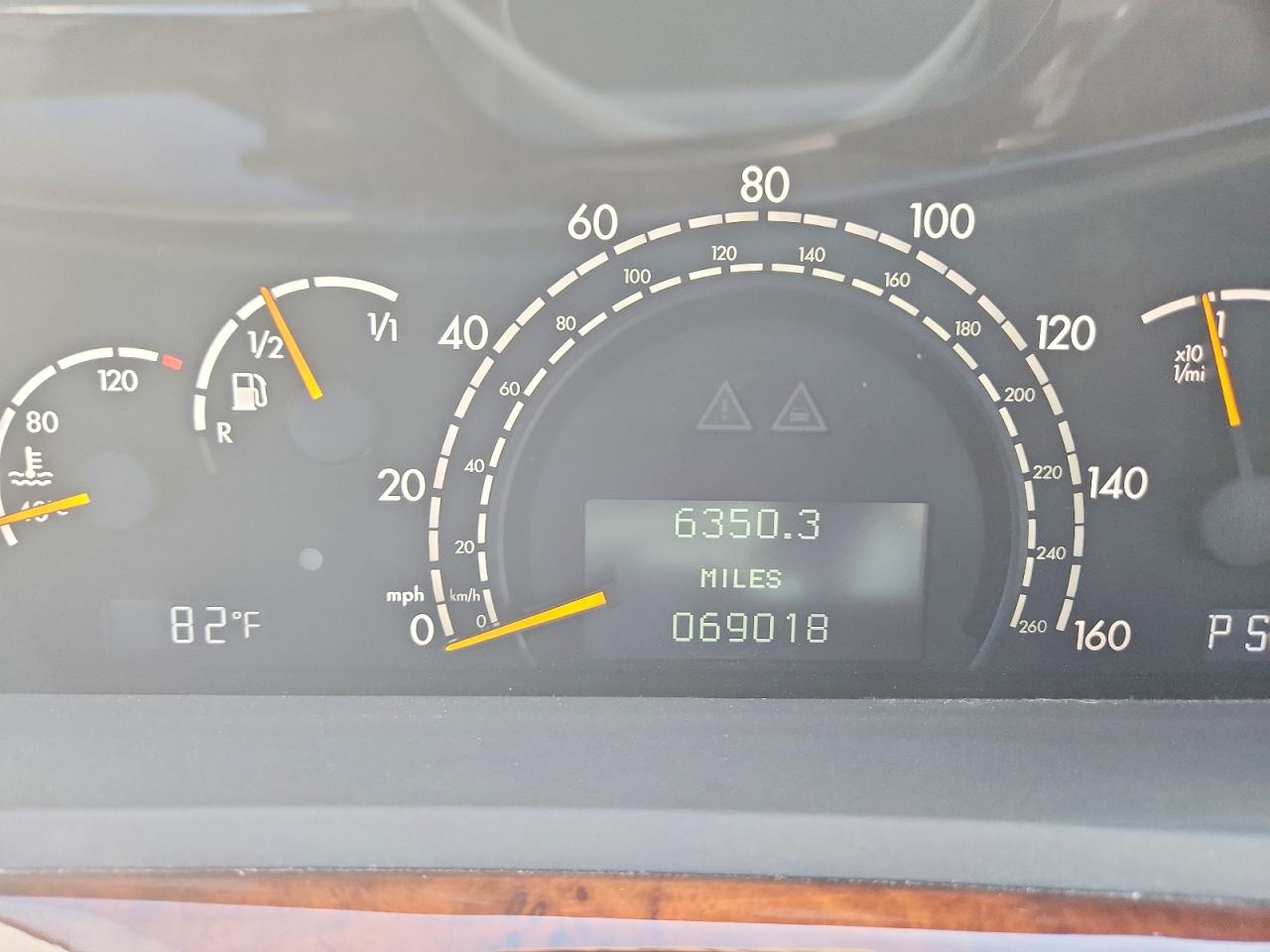 2004 Mercedes Benz 500 Silver vin: WDBNG84J54A406888