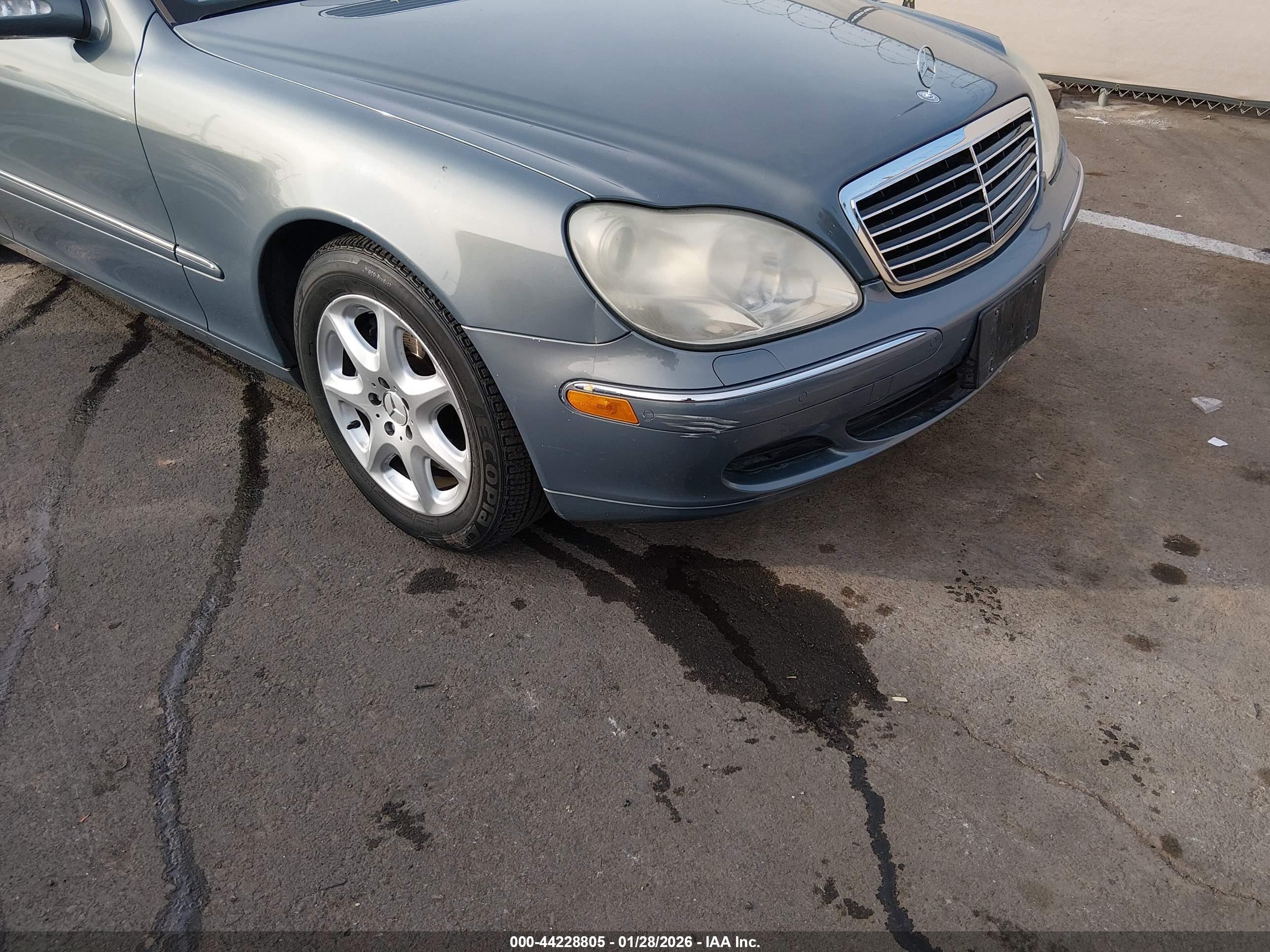 2004 Mercedes-benz S 500 4matic Light Blue vin: WDBNG84J64A414420
